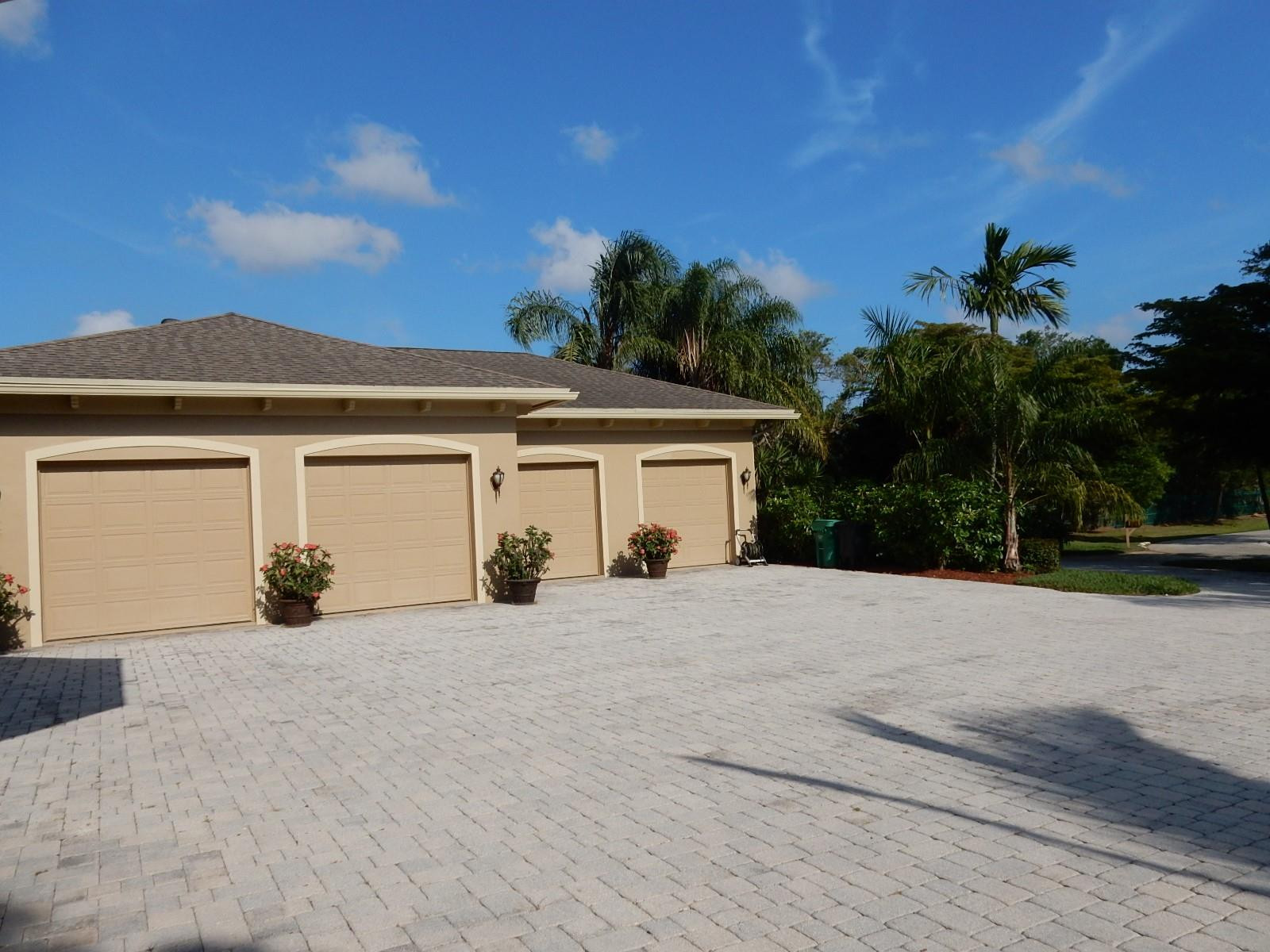 LAKERIDGE - Residential