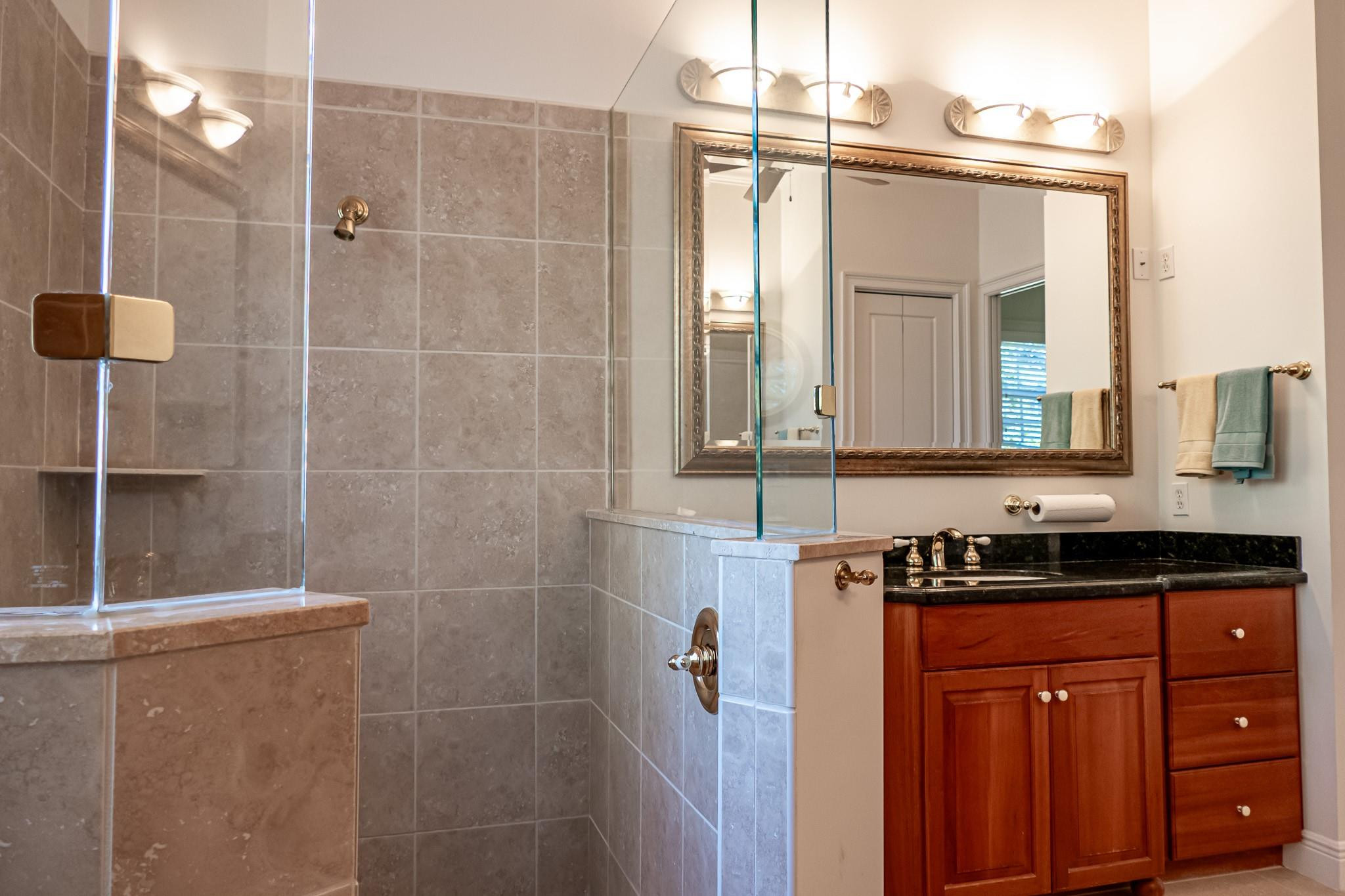 LAKERIDGE - Residential