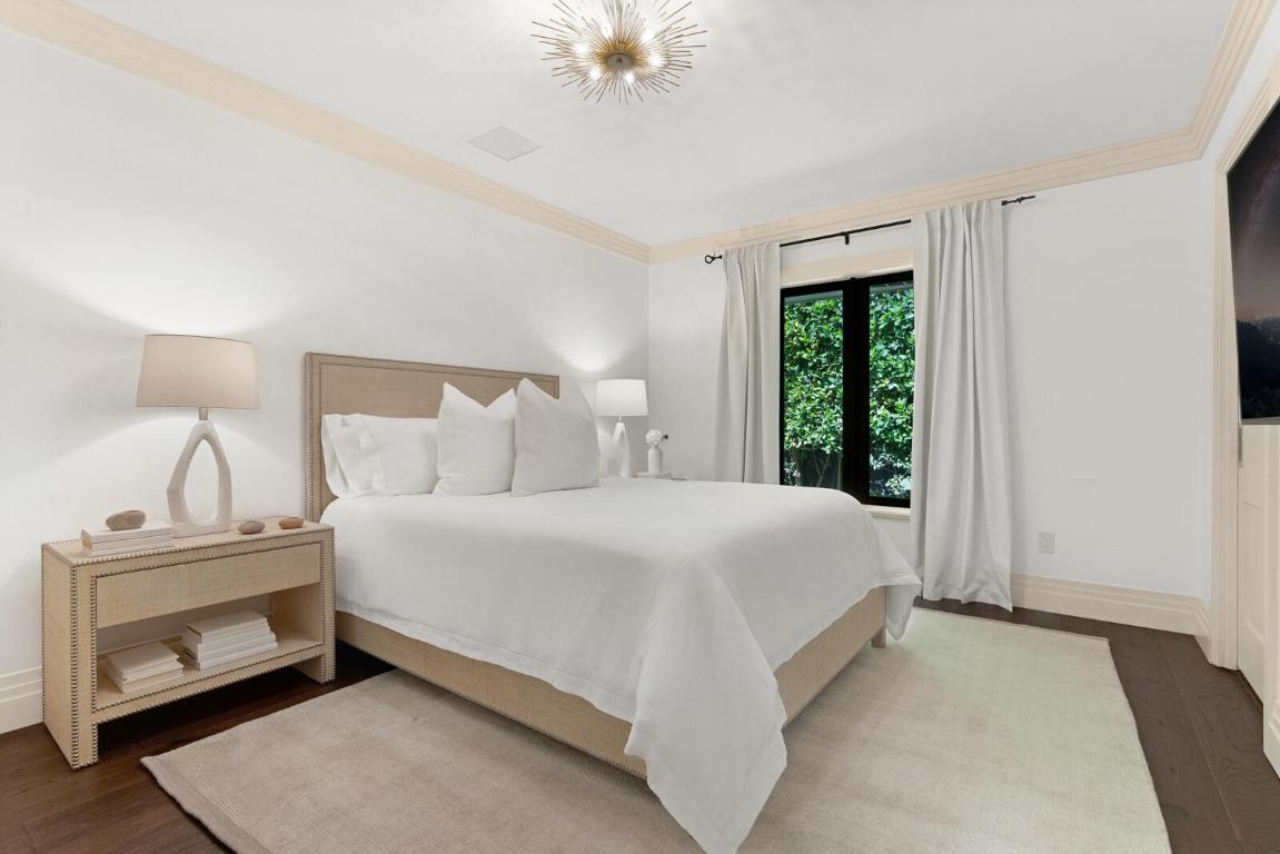 ESPLANADE ESTATES - Residential Lease