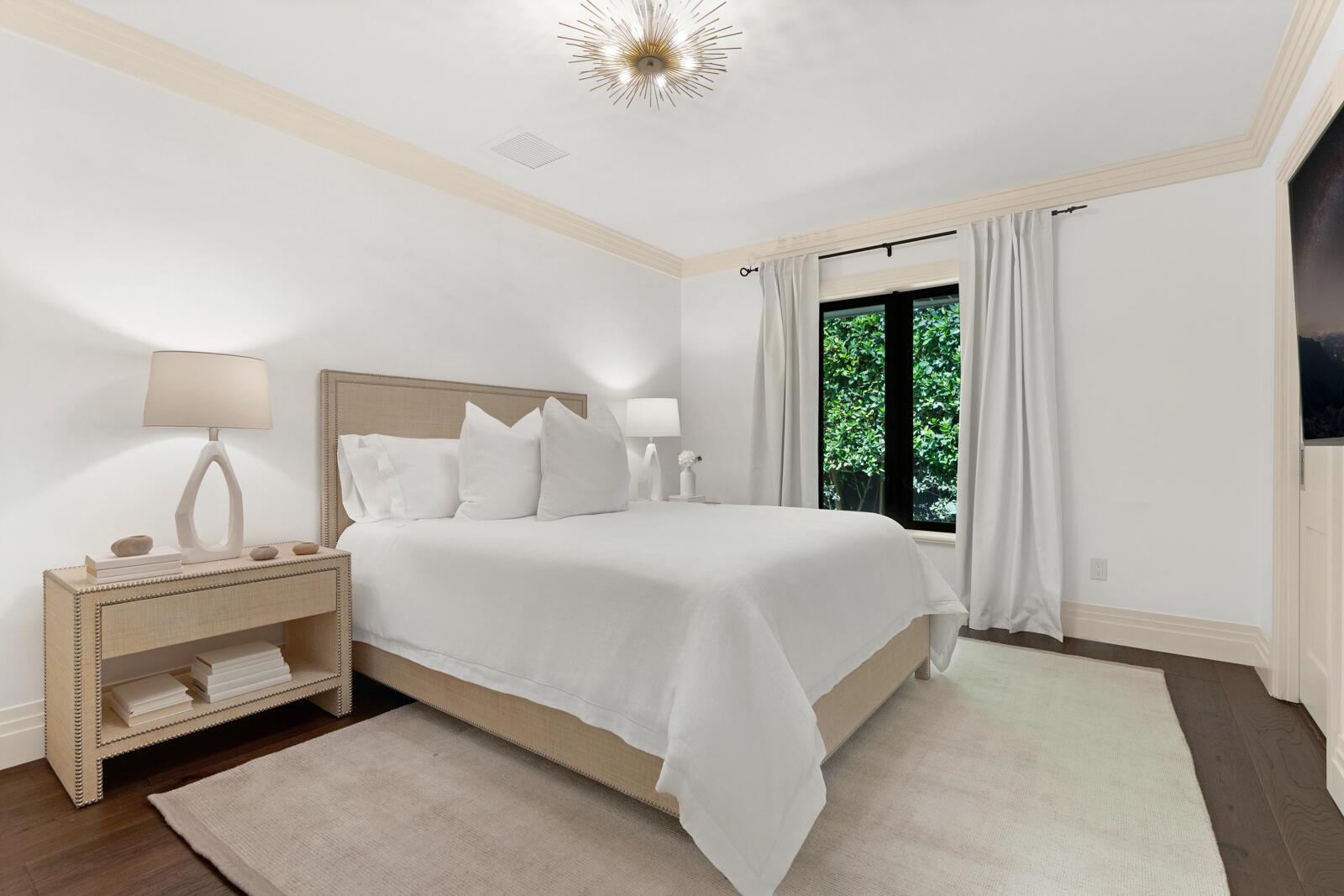 ESPLANADE ESTATES - Residential Lease