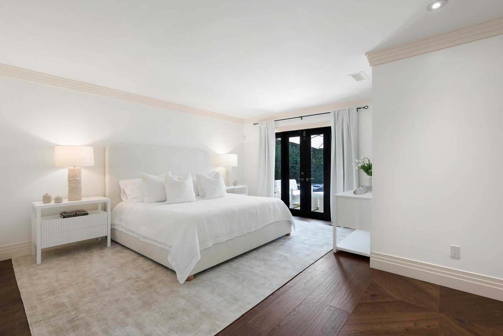 ESPLANADE ESTATES - Residential Lease