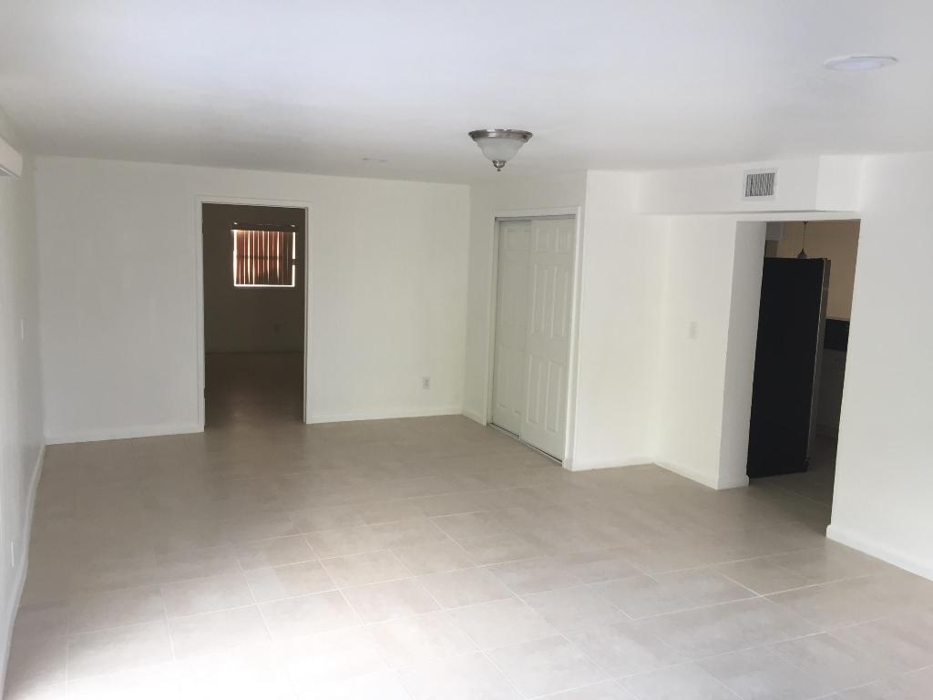 SEMINOLE MANOR 1 - Residential