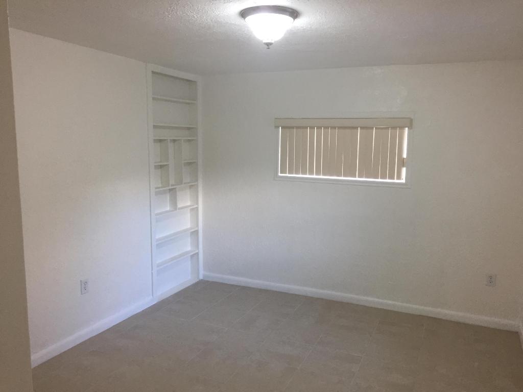 SEMINOLE MANOR 1 - Residential