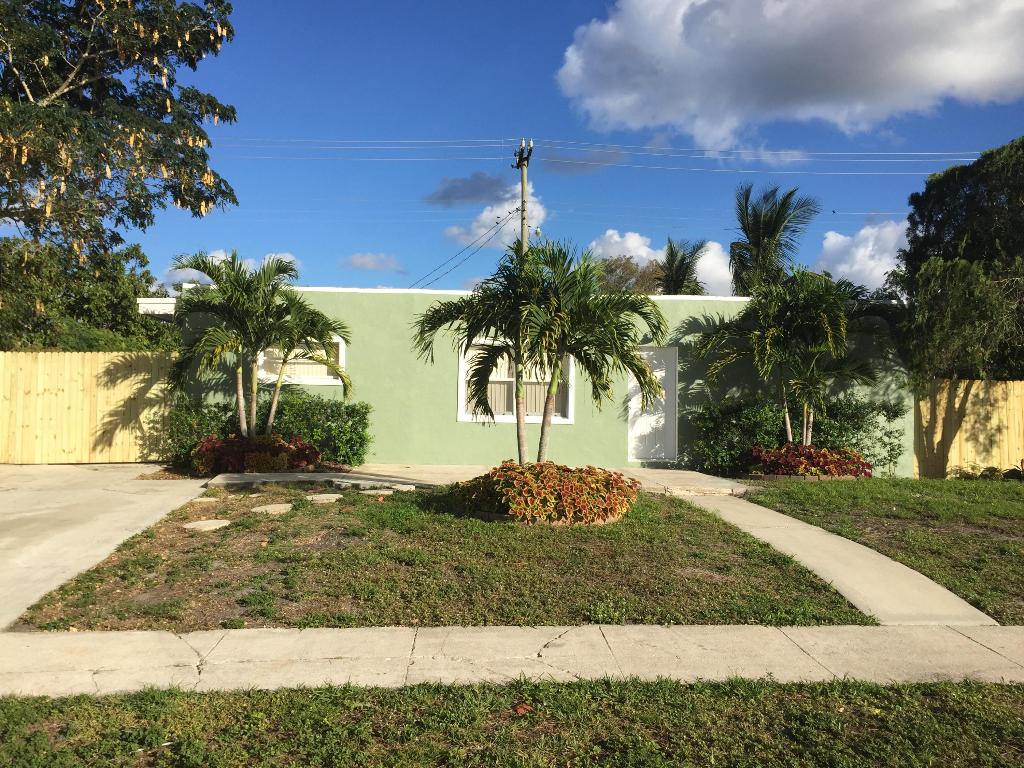 SEMINOLE MANOR 1 - Residential