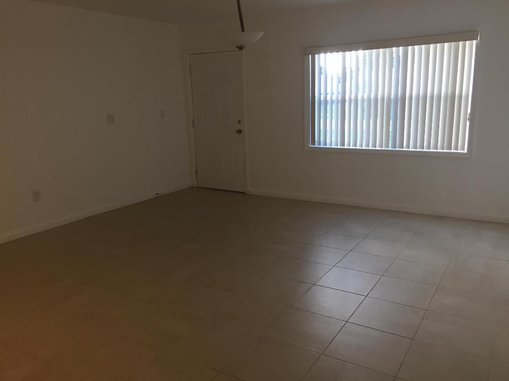 SEMINOLE MANOR 1 - Residential