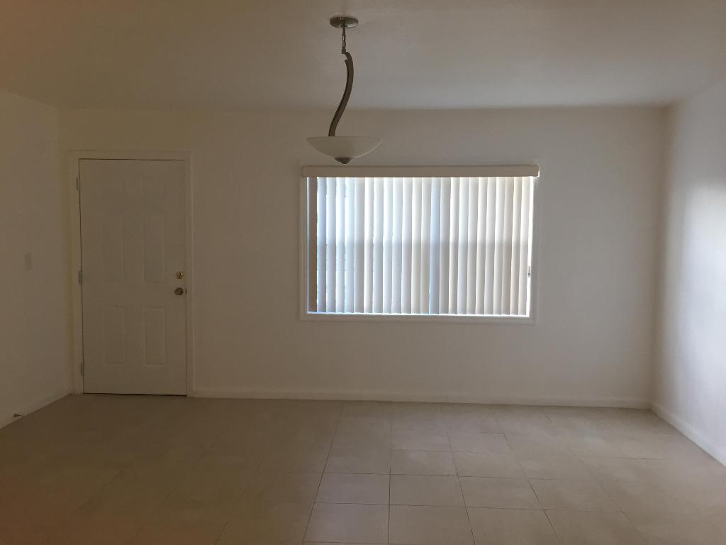 SEMINOLE MANOR 1 - Residential