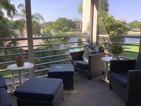 9440 Poinciana Pl 314 Davie FL 33324