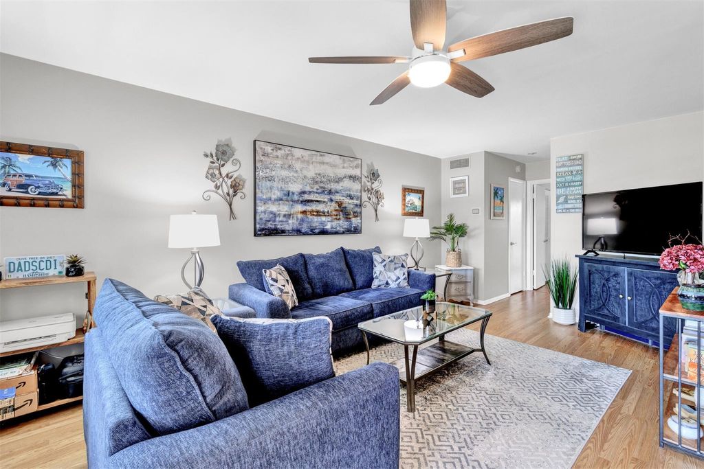 Photo of 32 Pine Arbor Lane #205, Vero Beach, FL 32967 (MLS # F10532480)