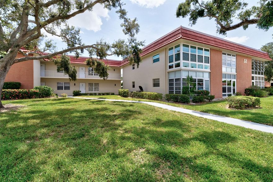 Remodeled 1/1.5 unit with All Impact Windows and full glass door.. New Sinks in both bathrooms. Get a Sunrise across the golf course and a sunset out your porch. Newer AC and Hotwater heater. Vista Royale is a 55+ Community Pets if you have a service animal docs. Truck parking at the clubhouse via permission from the office. 3 pools, golf, tennis, pickleball and very active Clubhouse.