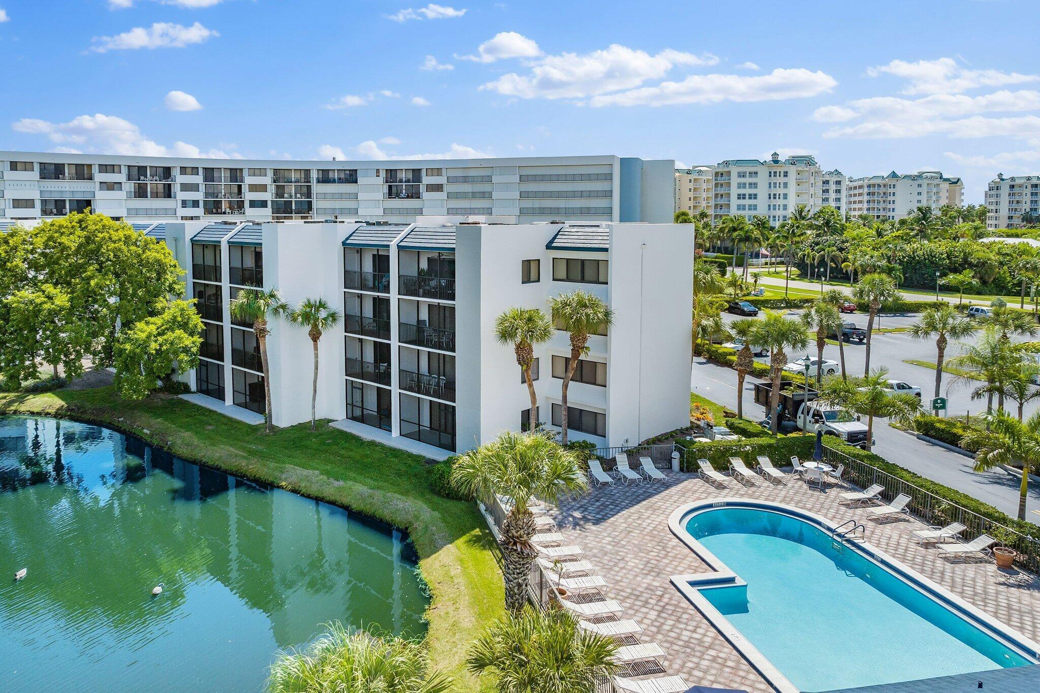 AVAILABLE SEPT THROUGH DECEMBER...Lovely ground floor condo in one of the most desirable beach communities - Jupiter Ocean and Racquet Club. Enjoy fantastic breeze, use grill outside, walk or take a bike ride to the beach and nearby parks, restaurants and shopping in the area. Furnished, turnkey residence with pull out couch in living room