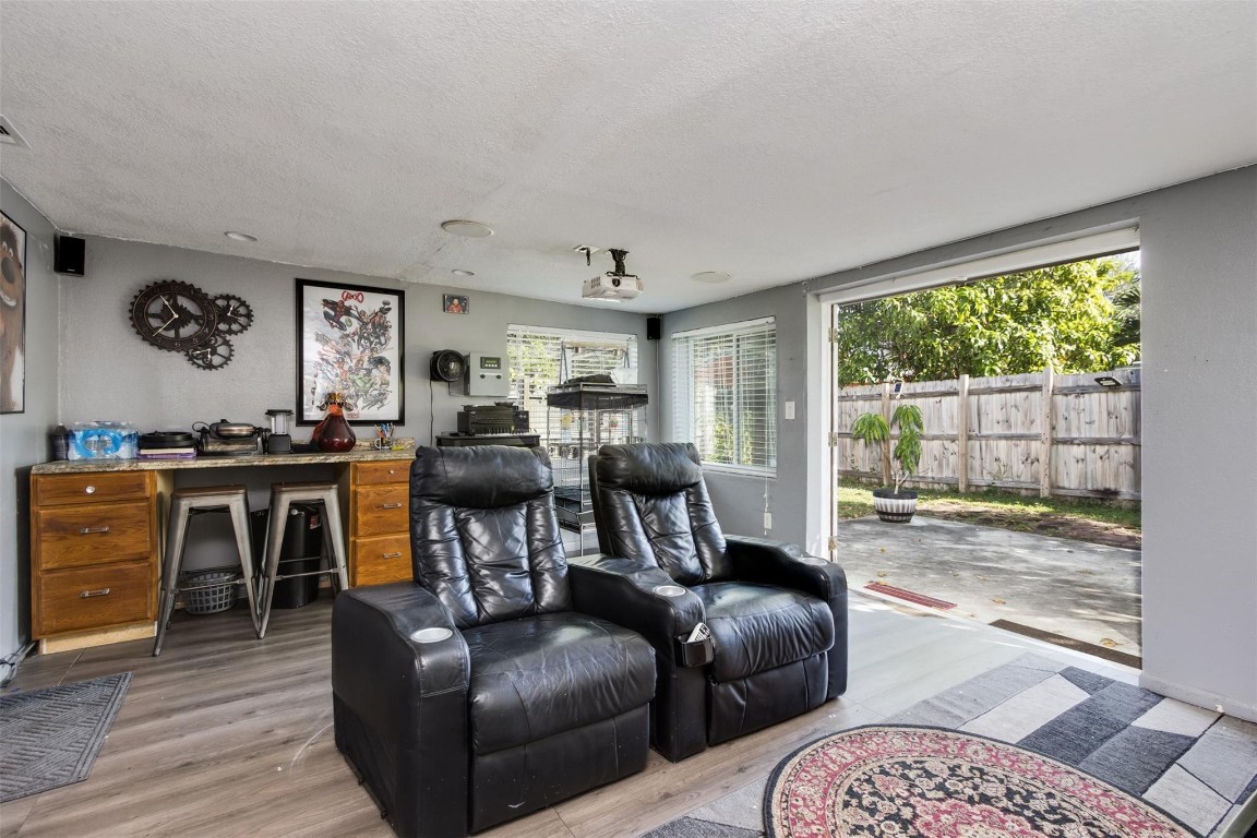 Broadview Country Club Es - Residential