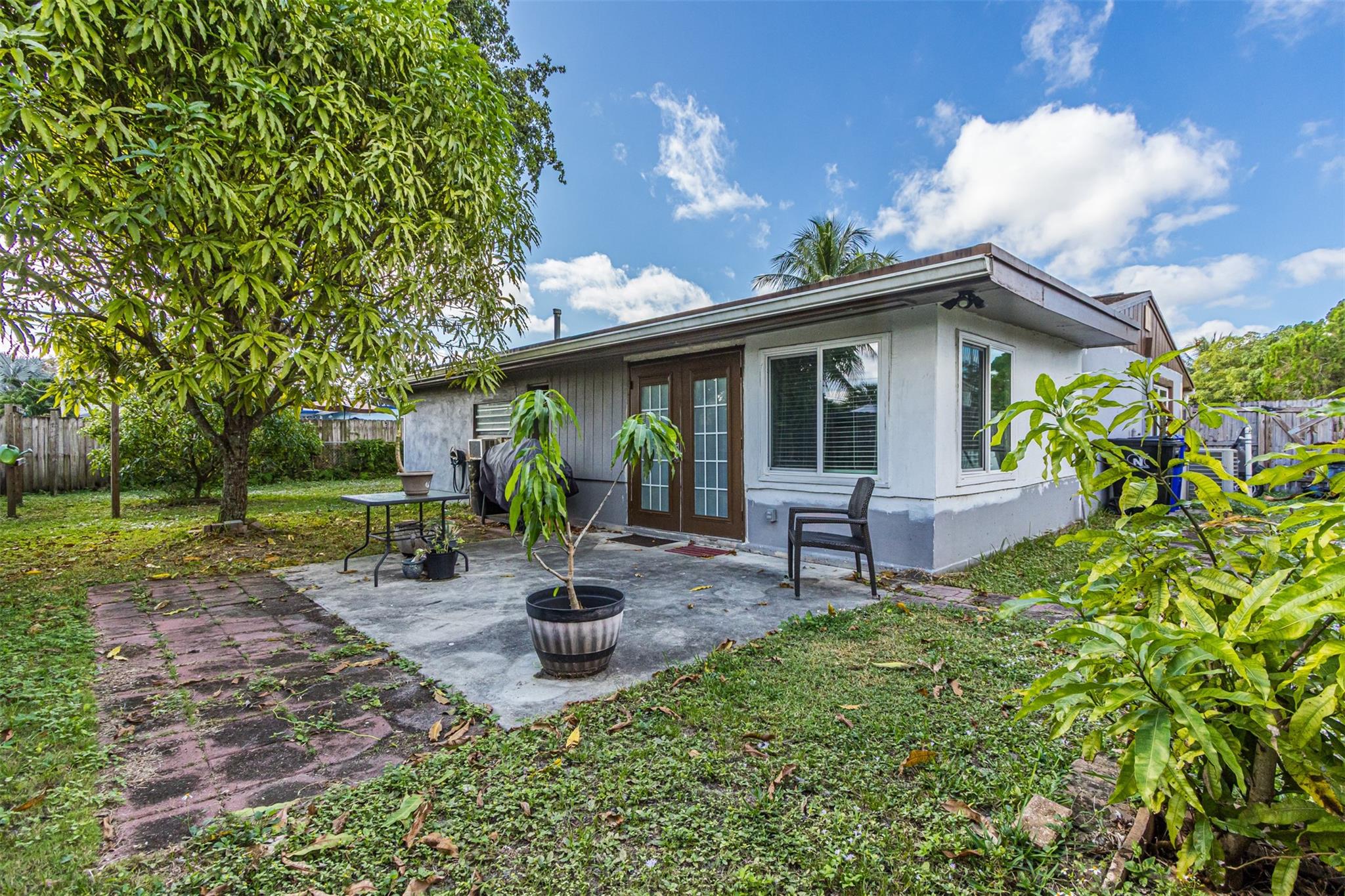 Broadview Country Club Es - Residential