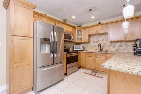 1610 SW 68th Terrace Pompano Beach FL 33068