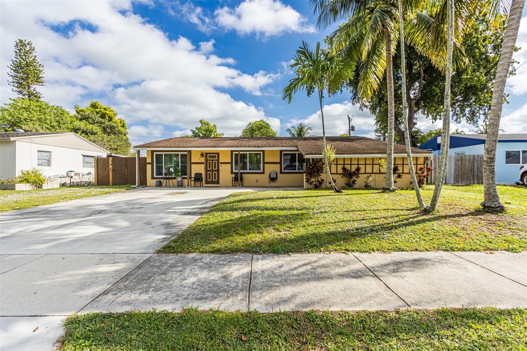 Broadview Country Club Es - Residential