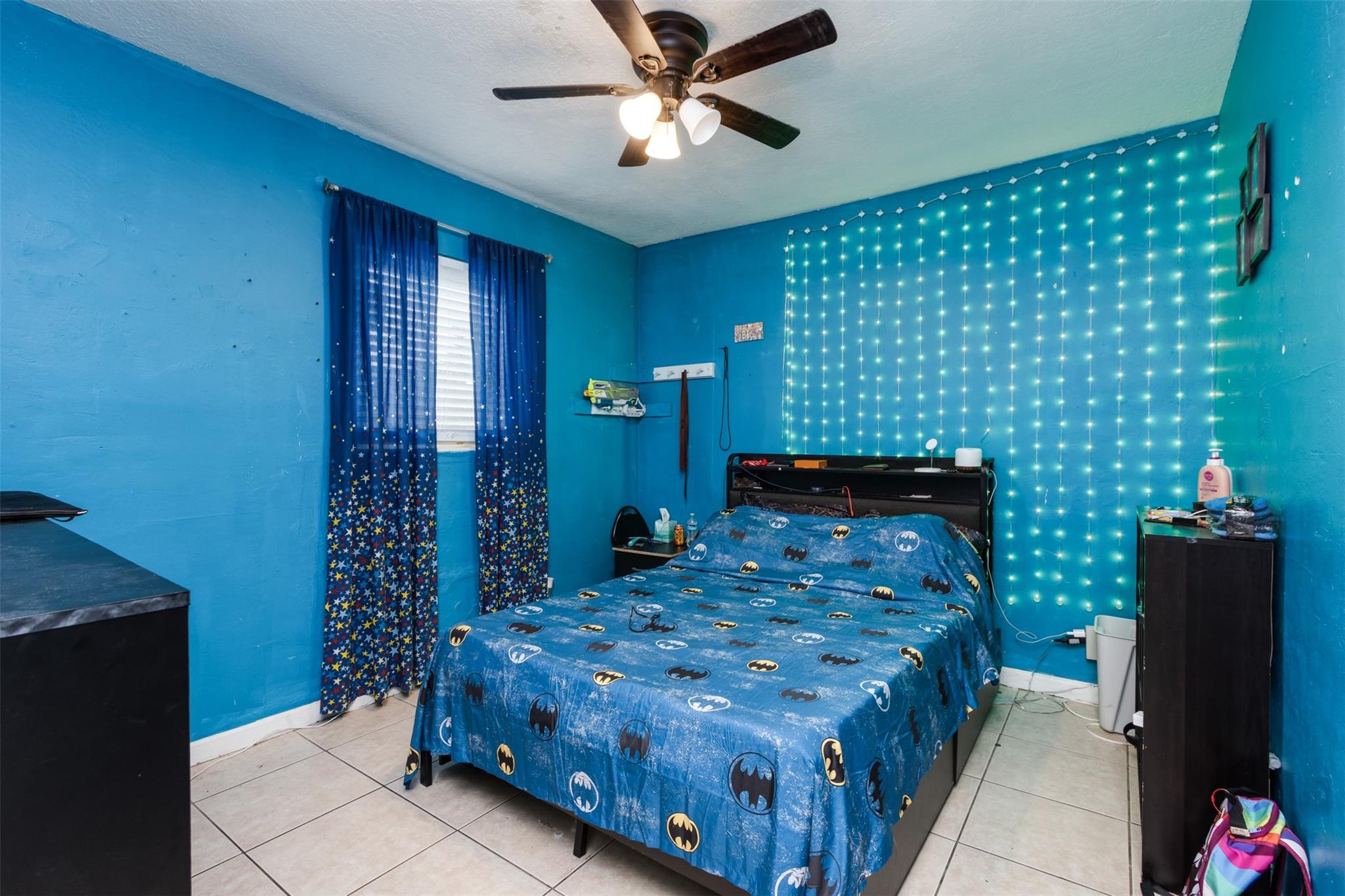 Broadview Country Club Es - Residential