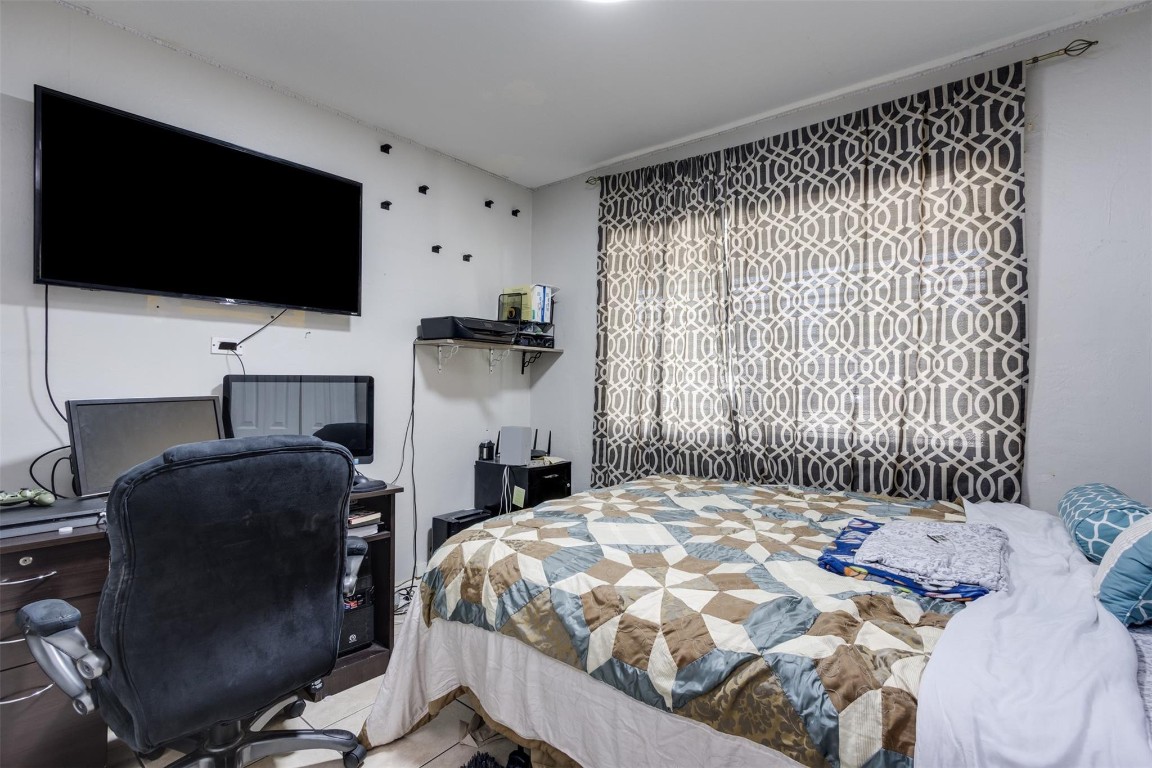 Broadview Country Club Es - Residential