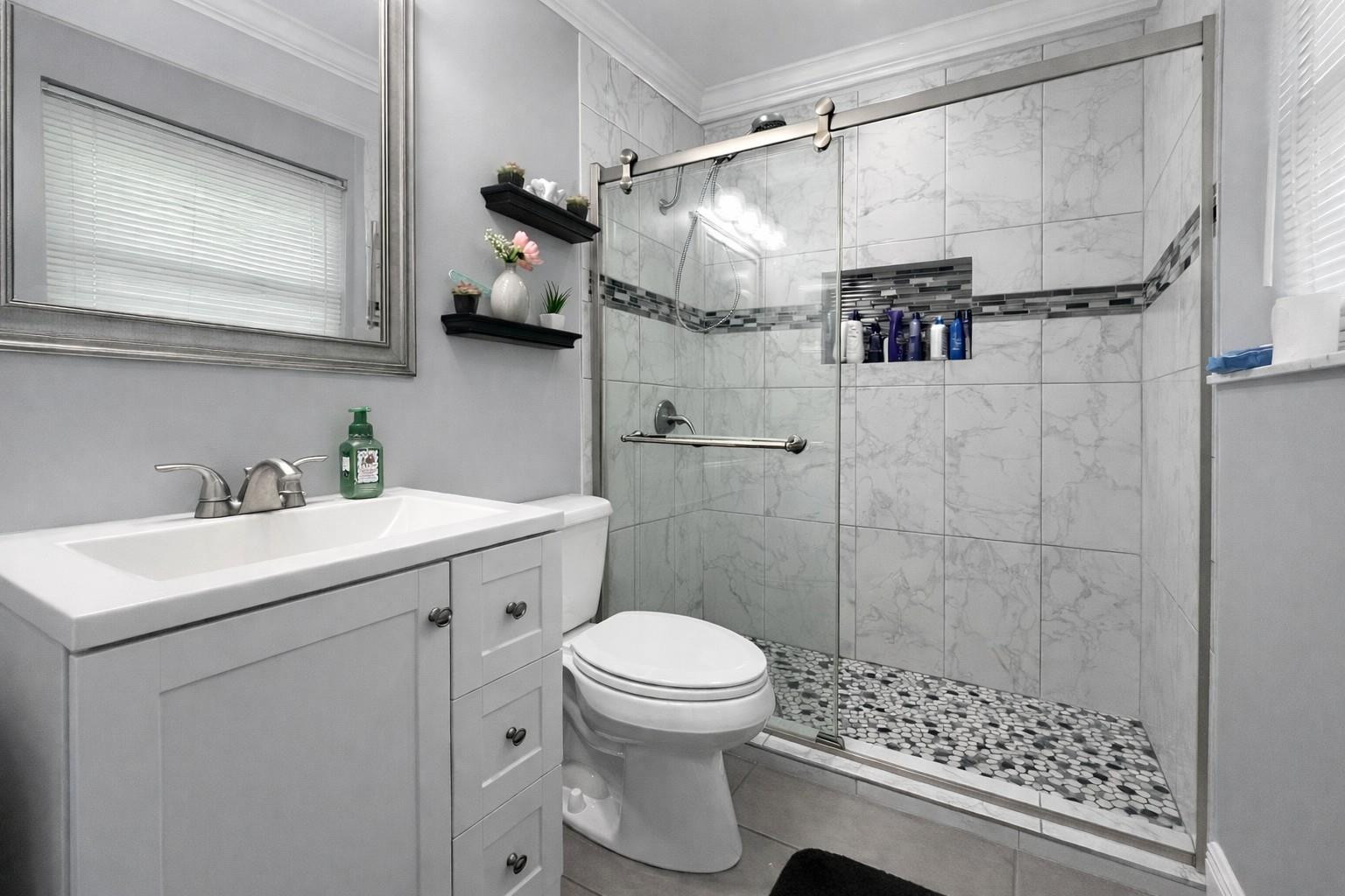 LUCERNE LAKES HOMES VILLA - Residential