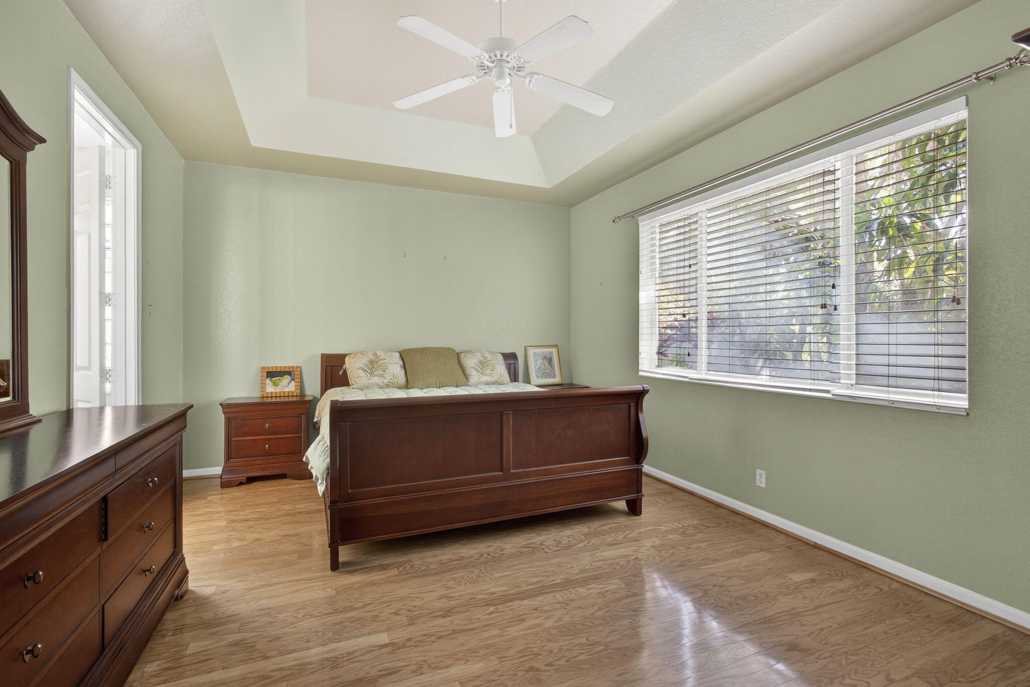 BAYWINDS/PELICAN - Residential