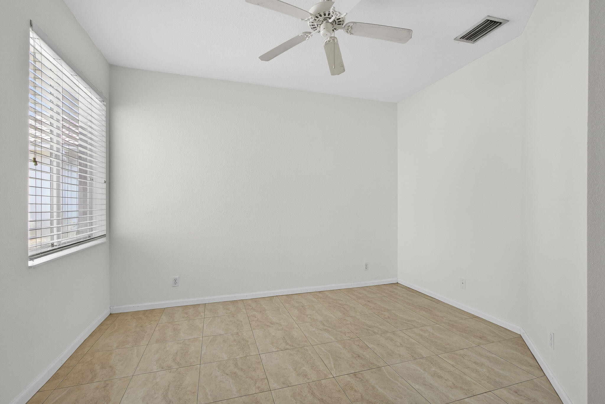 BAYWINDS/PELICAN - Residential