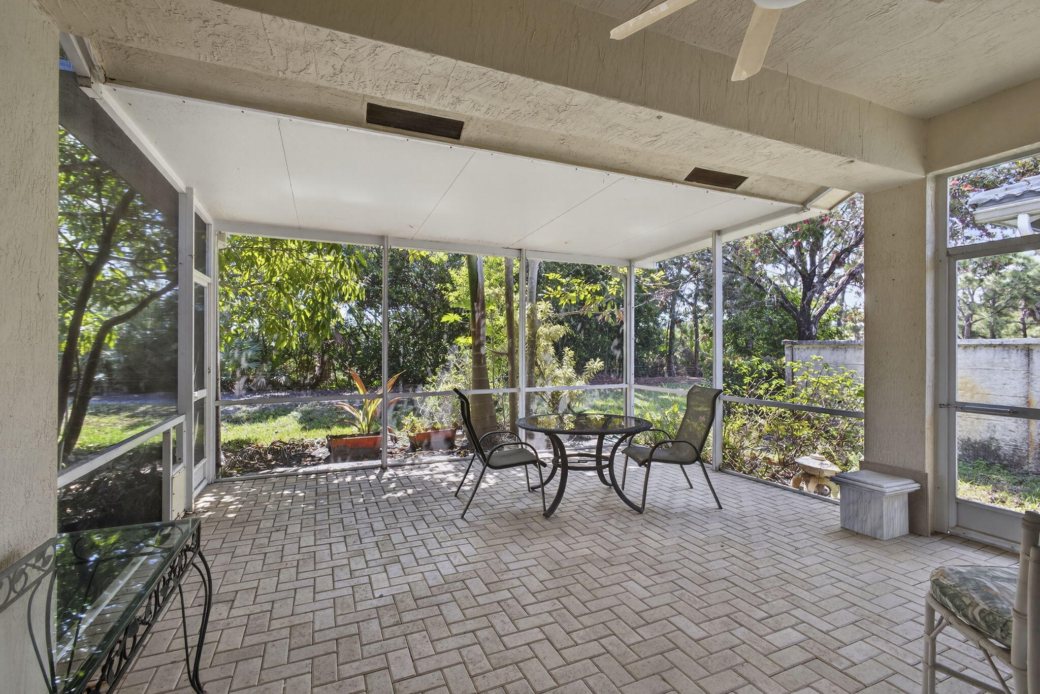 BAYWINDS/PELICAN - Residential