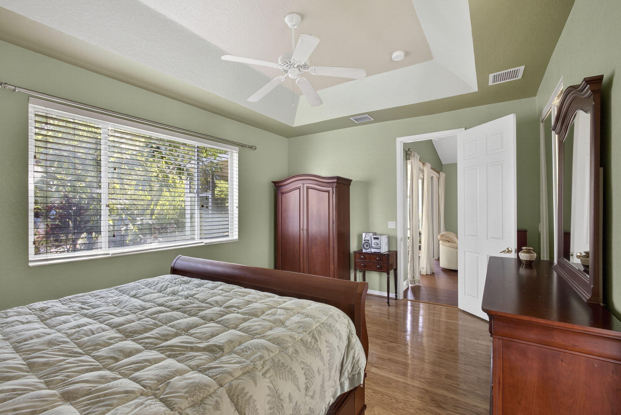 BAYWINDS/PELICAN - Residential