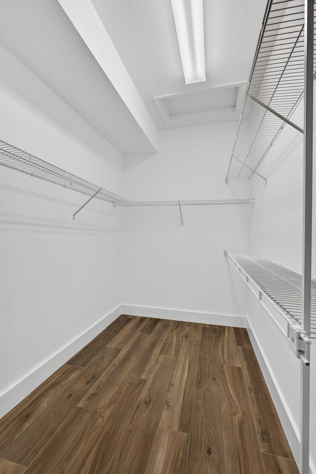 BAYWINDS/PELICAN - Residential