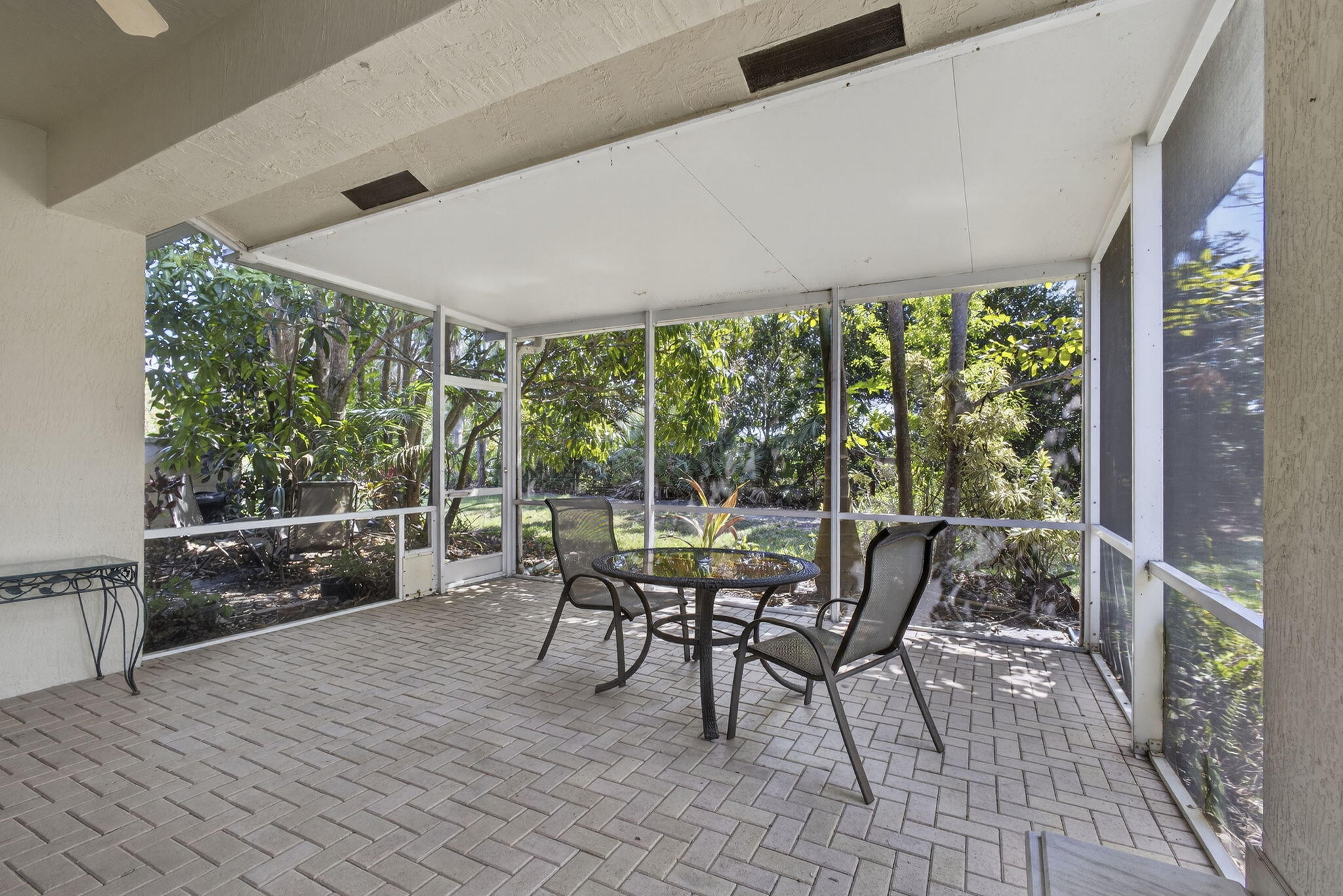 BAYWINDS/PELICAN - Residential