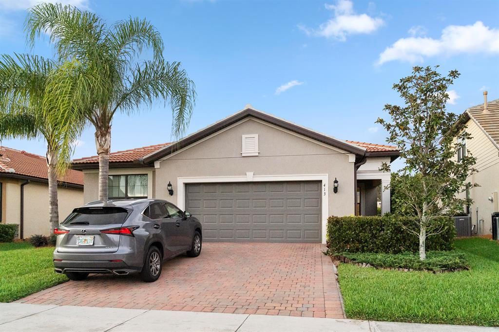 Photo of 413 SE Bancroft Court, Port Saint Lucie, FL 34984 (MLS # R10794367)