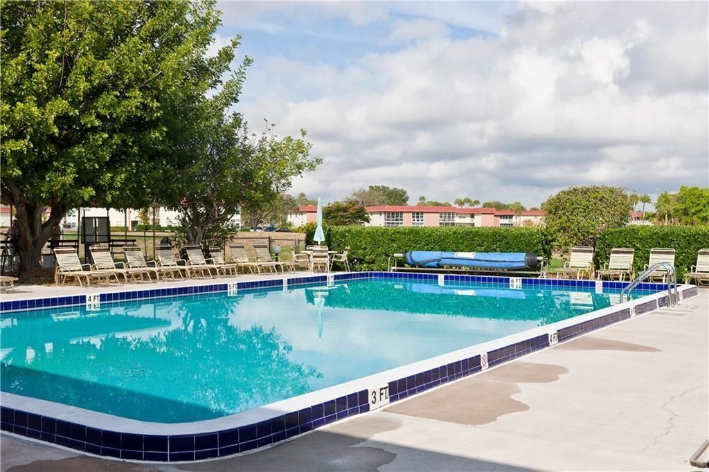 Photo of 53 Woodland Dr #105, Vero Beach, FL 32962 (MLS # F10532399)