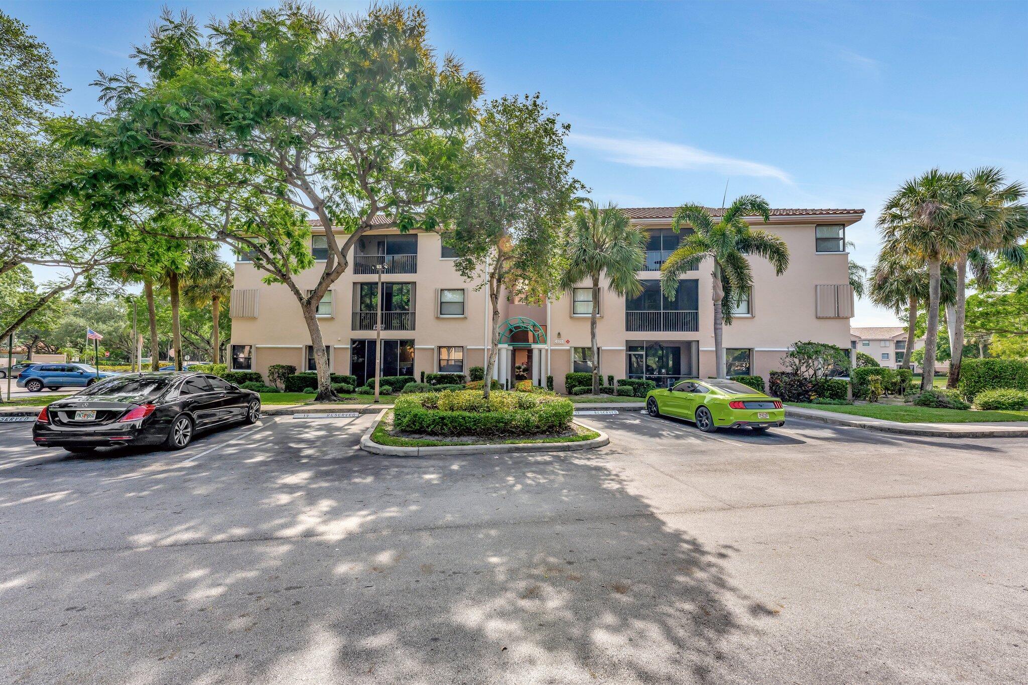 4101 Coral Tree Circle 116