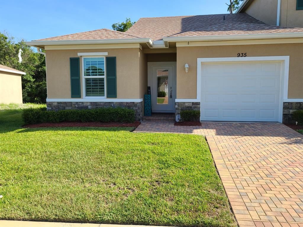 Photo of 935 NE Trailside Run, Port Saint Lucie, FL 34983 (MLS # R10815512)