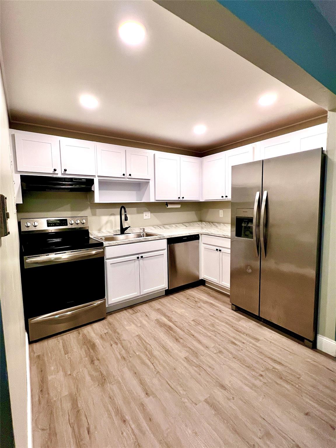 OMEGA CONDO NO 2 - Residential