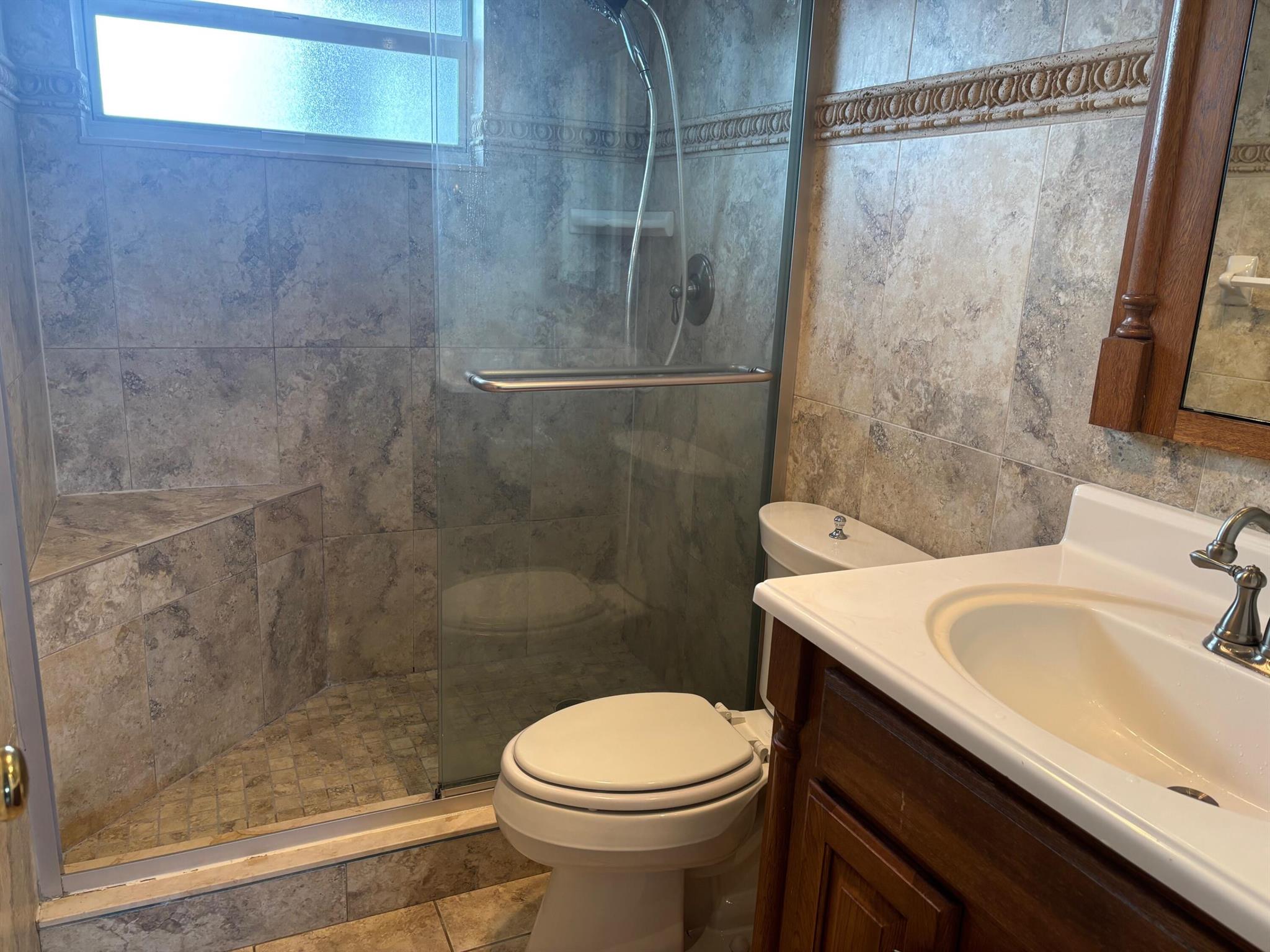 LAKESIDE VILLAGE - Residential Lease