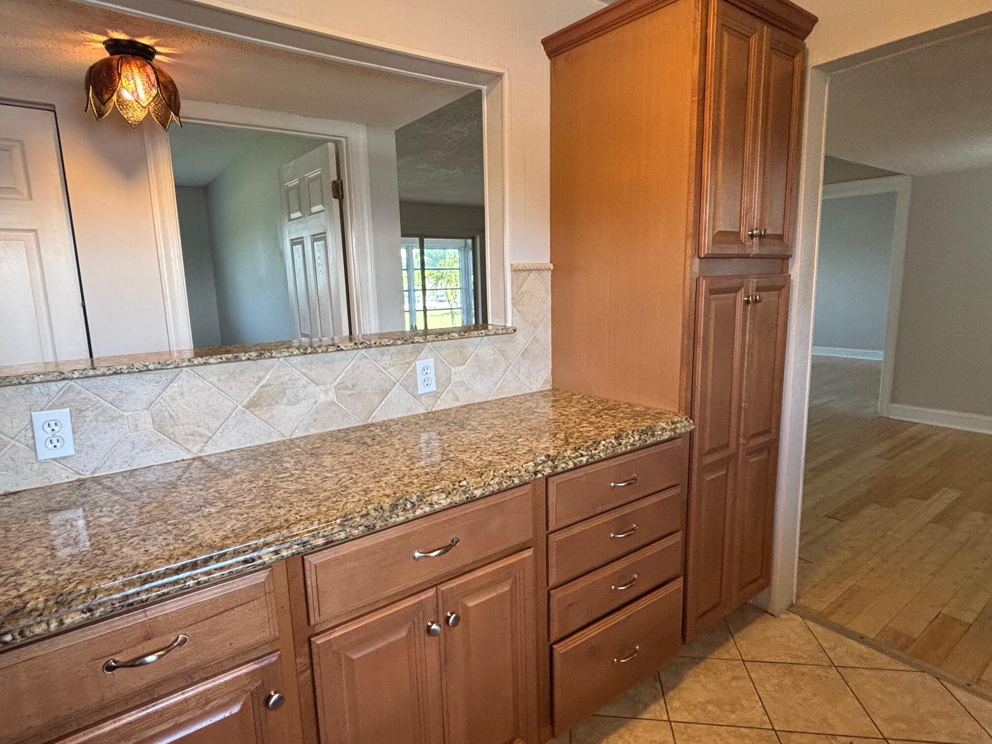 LAKESIDE VILLAGE - Residential Lease