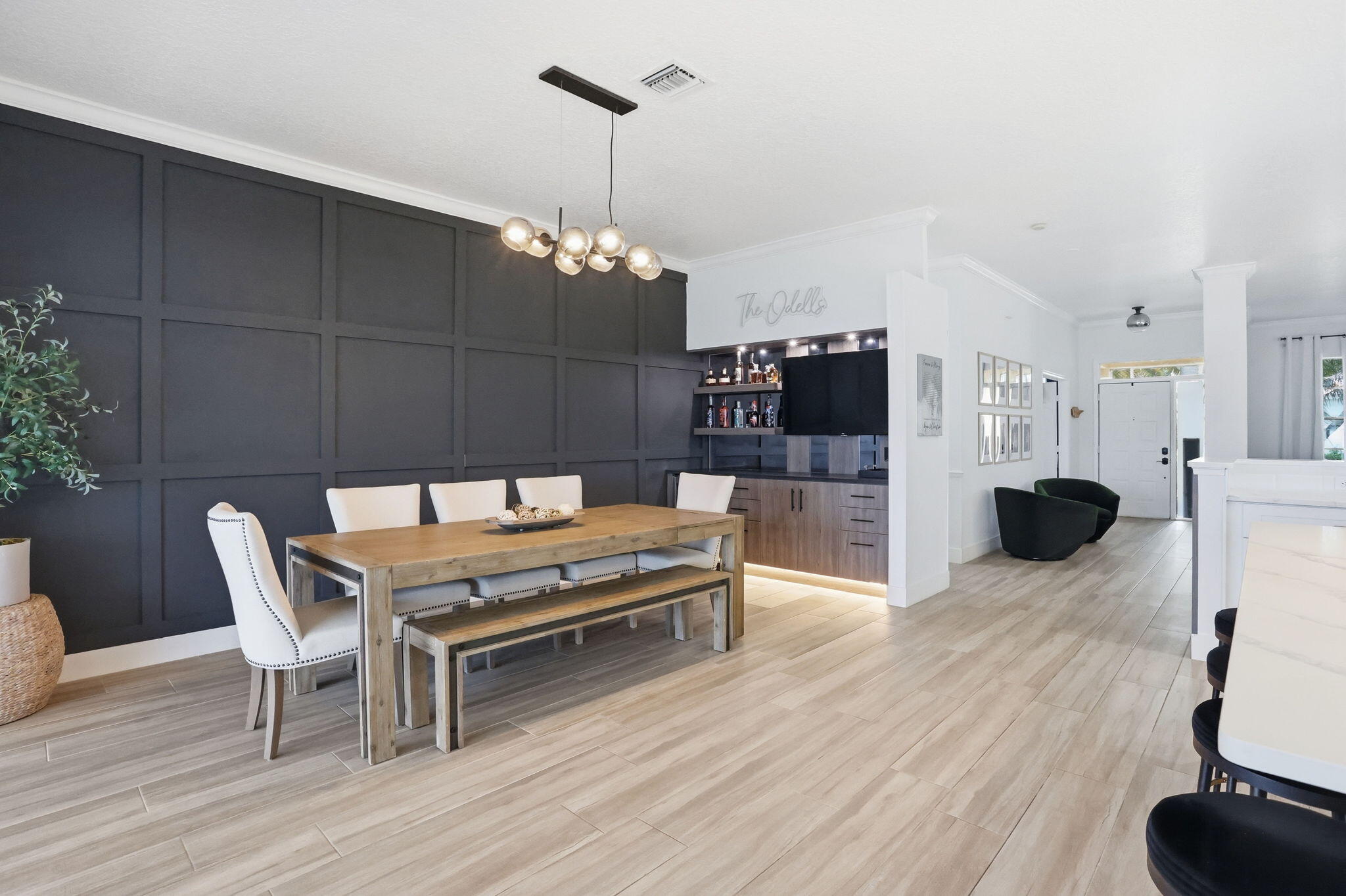 LAKE CHARLESTON - Residential