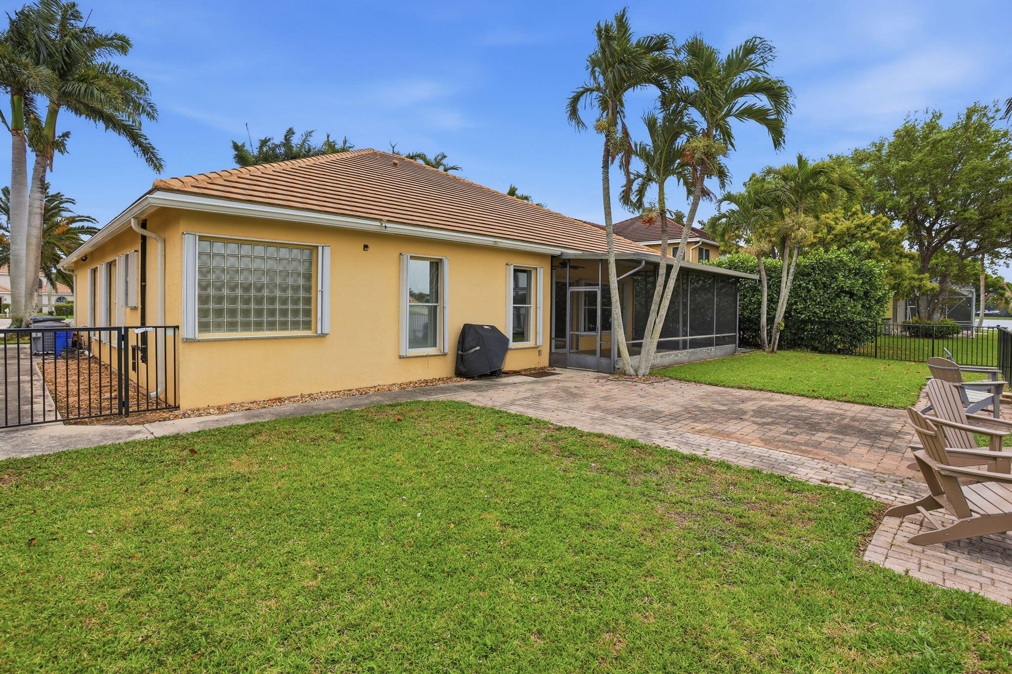 LAKE CHARLESTON - Residential