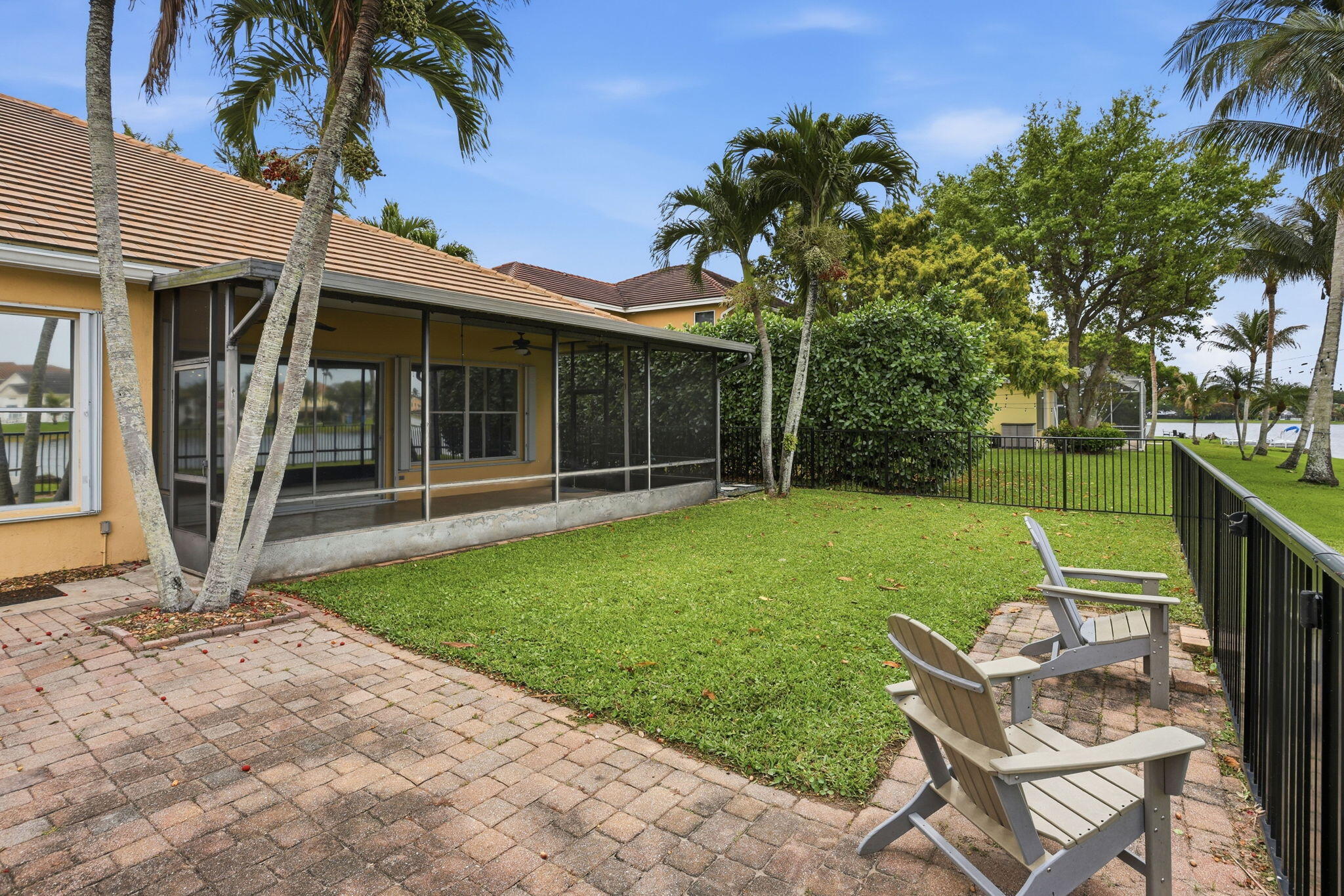 LAKE CHARLESTON - Residential