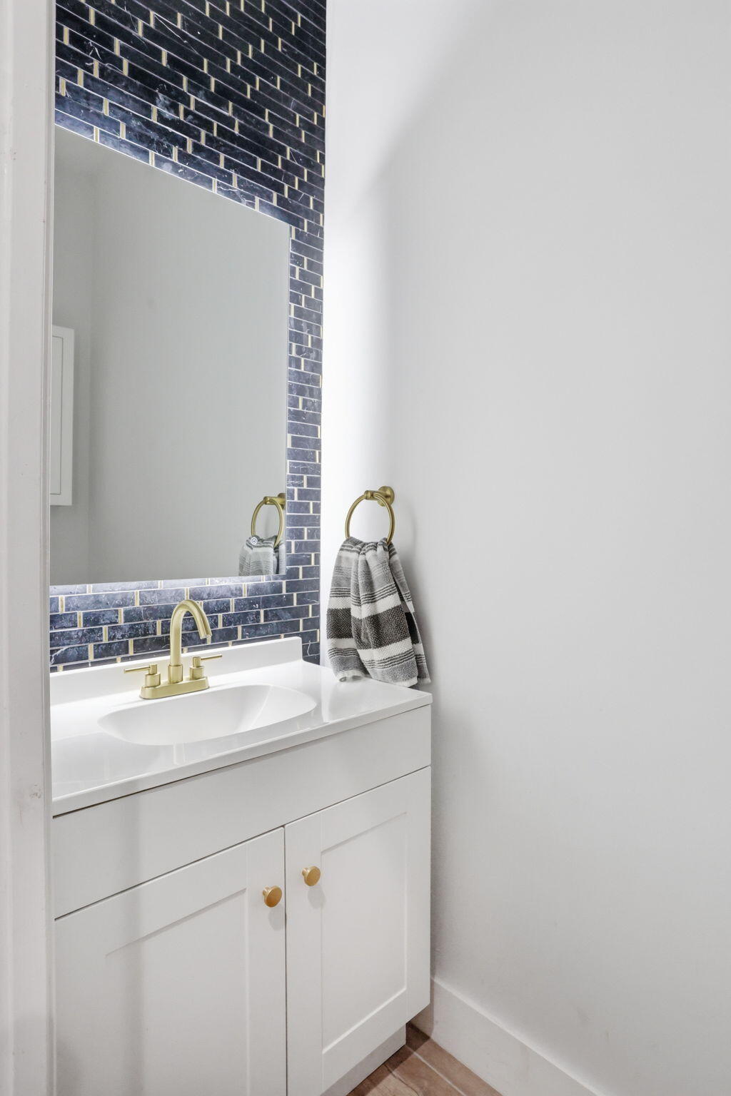 LAKE CHARLESTON - Residential