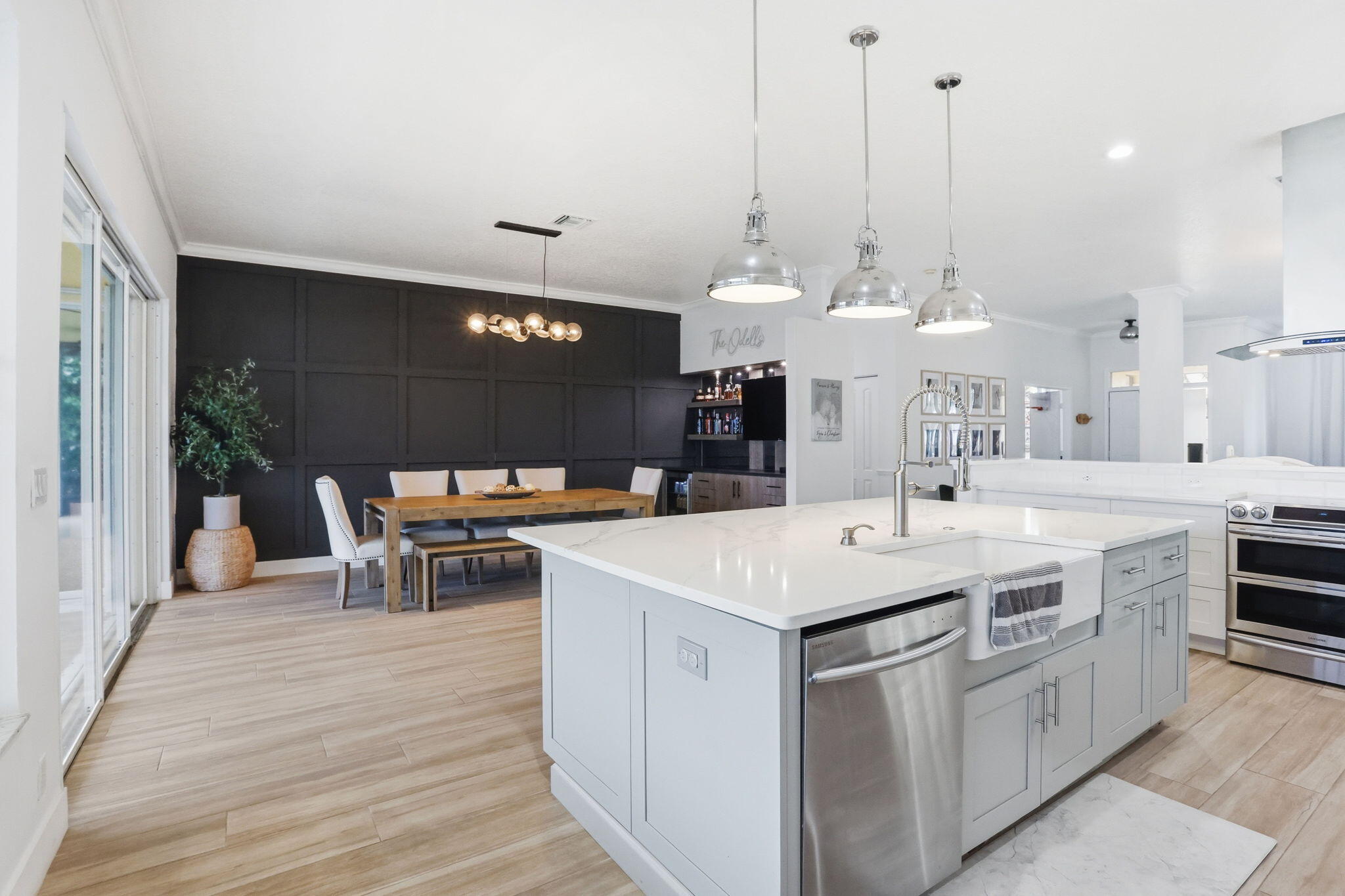 LAKE CHARLESTON - Residential