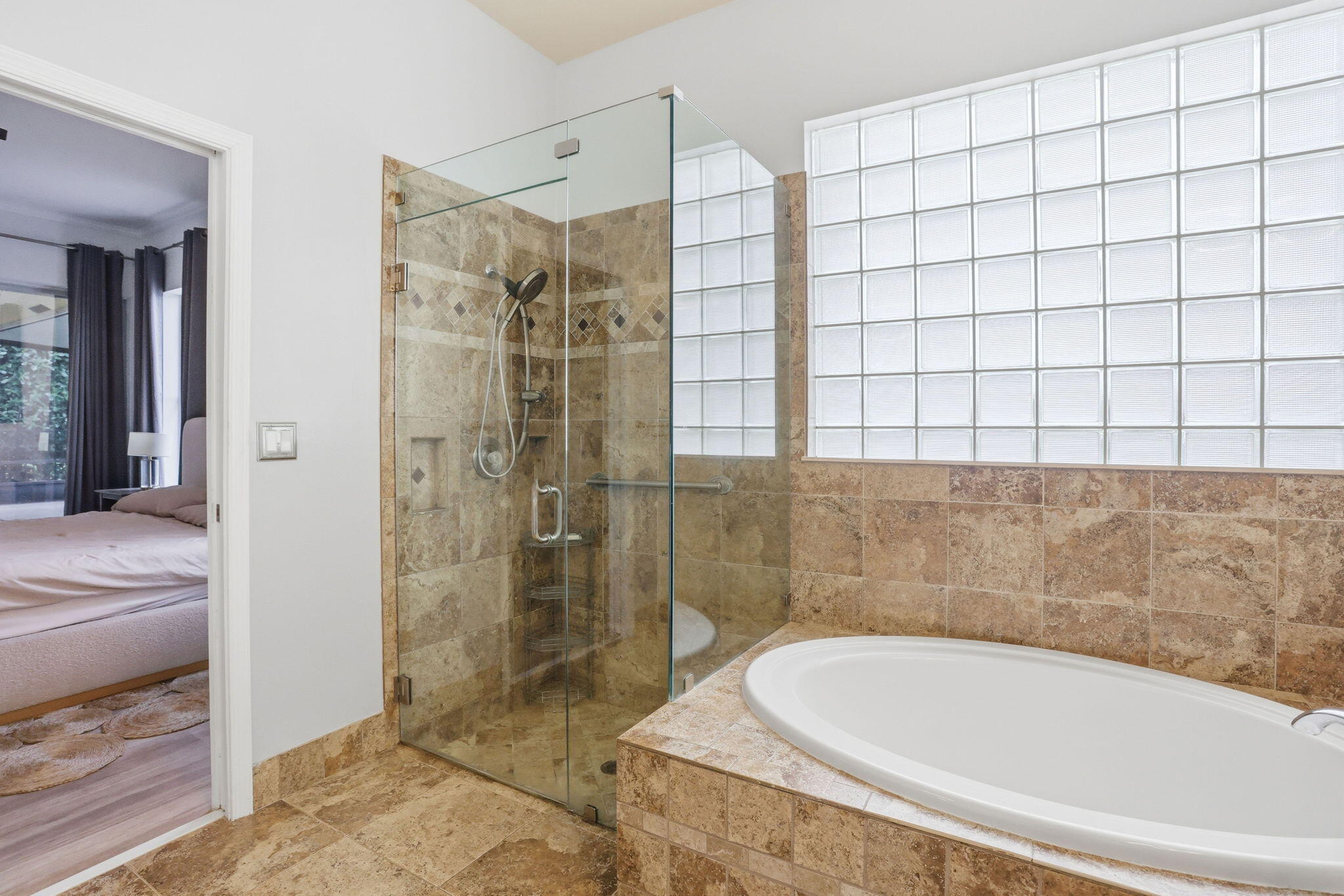 LAKE CHARLESTON - Residential