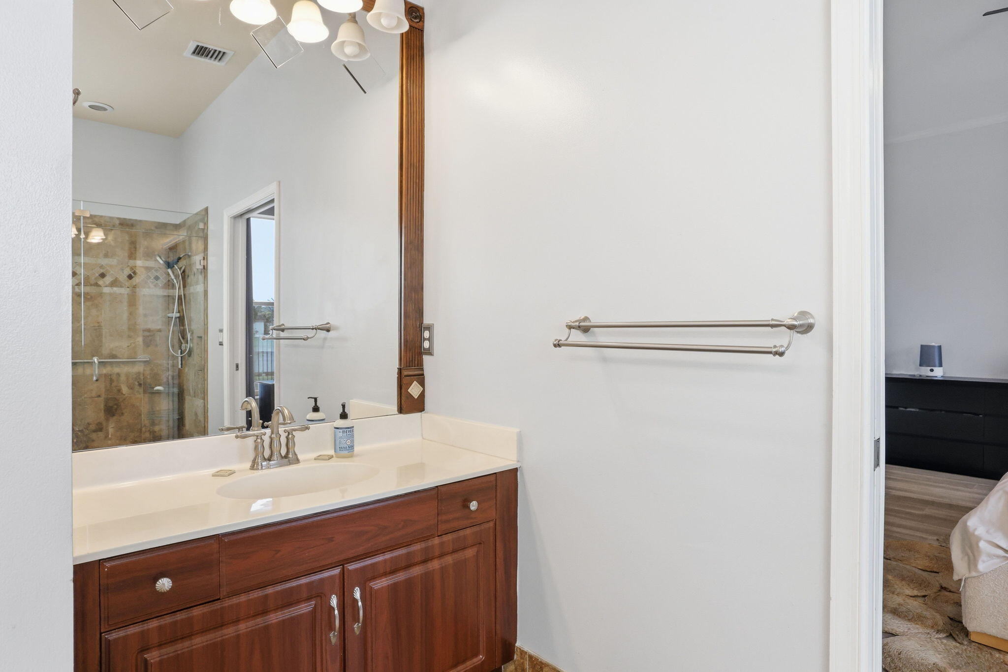 LAKE CHARLESTON - Residential