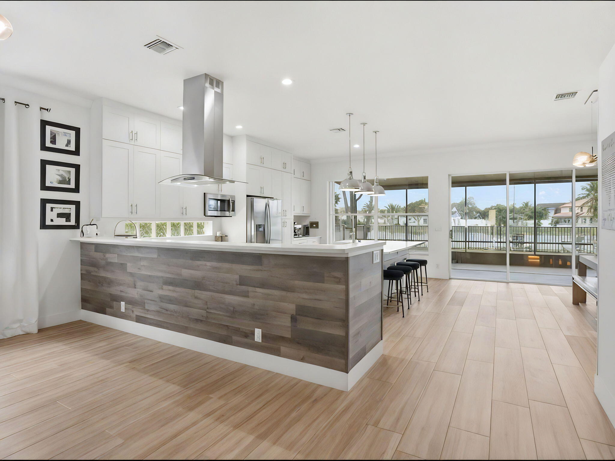 LAKE CHARLESTON - Residential