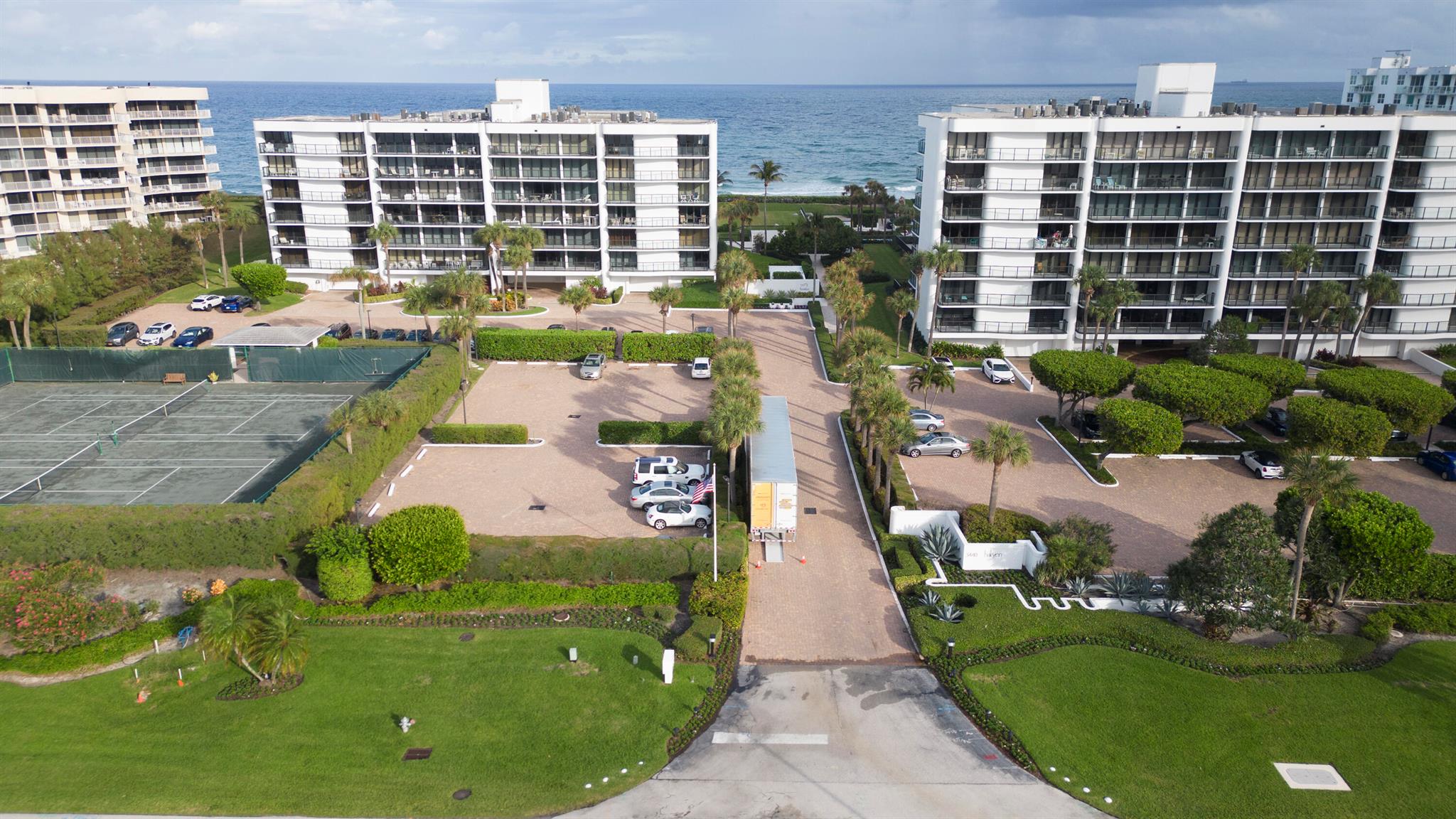 HALCYON OF PALM BEACH - Residential