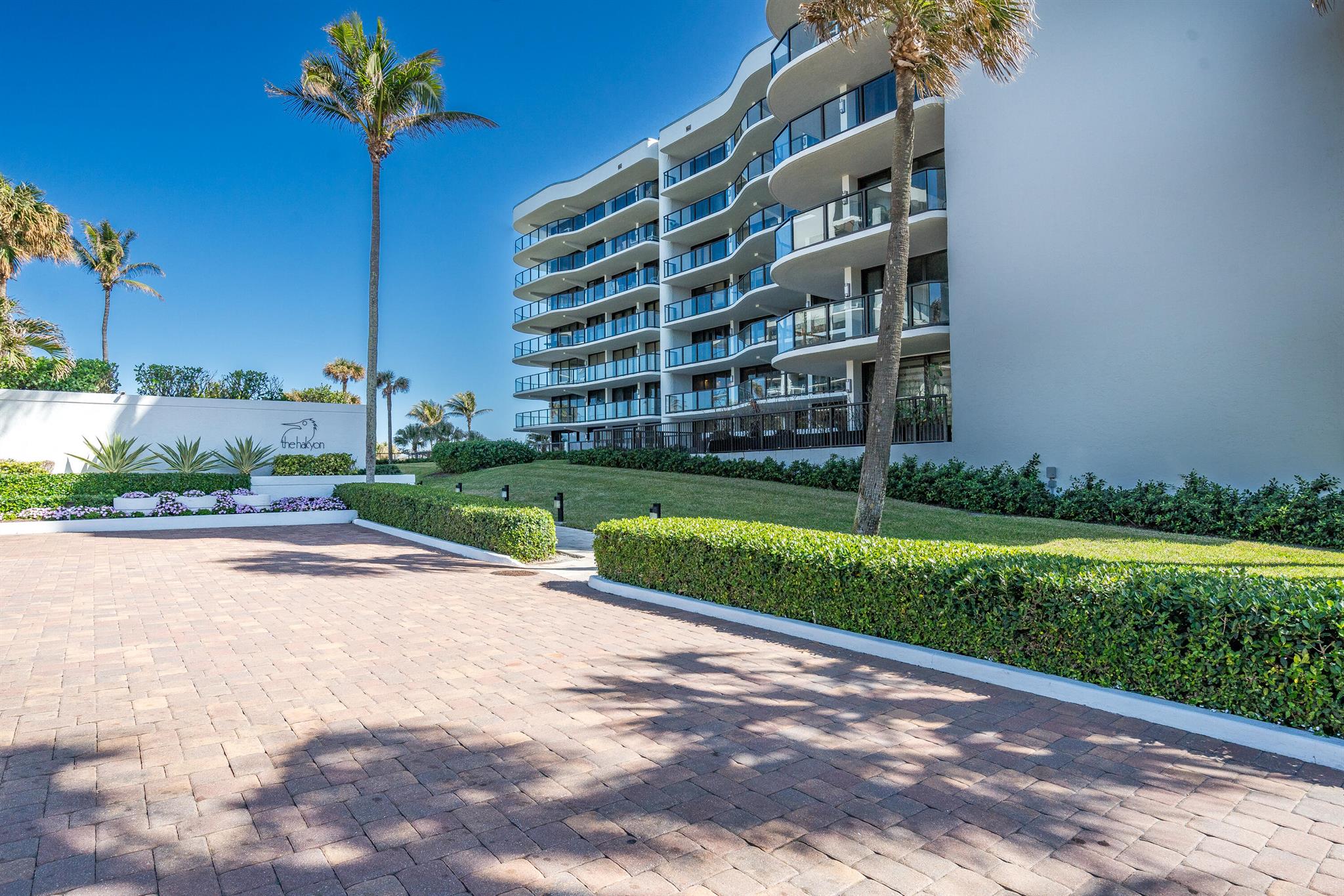 HALCYON OF PALM BEACH - Residential