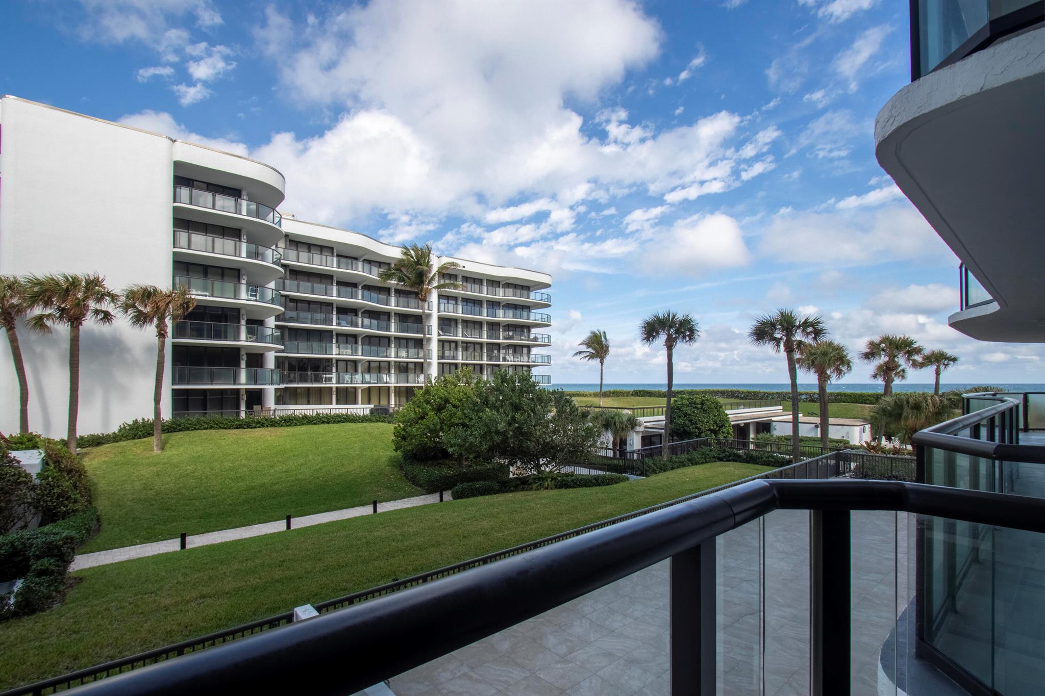 HALCYON OF PALM BEACH - Residential