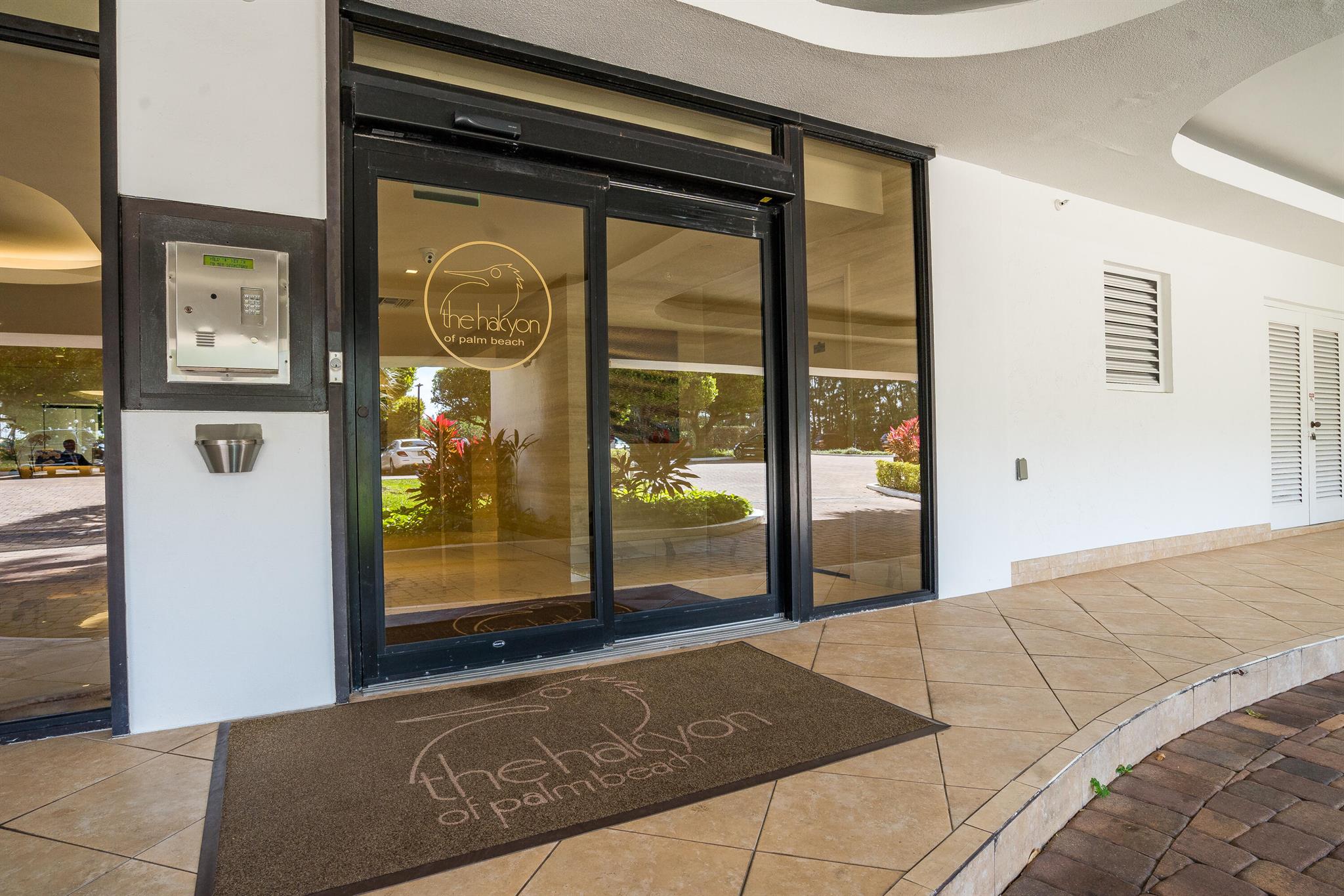 HALCYON OF PALM BEACH - Residential