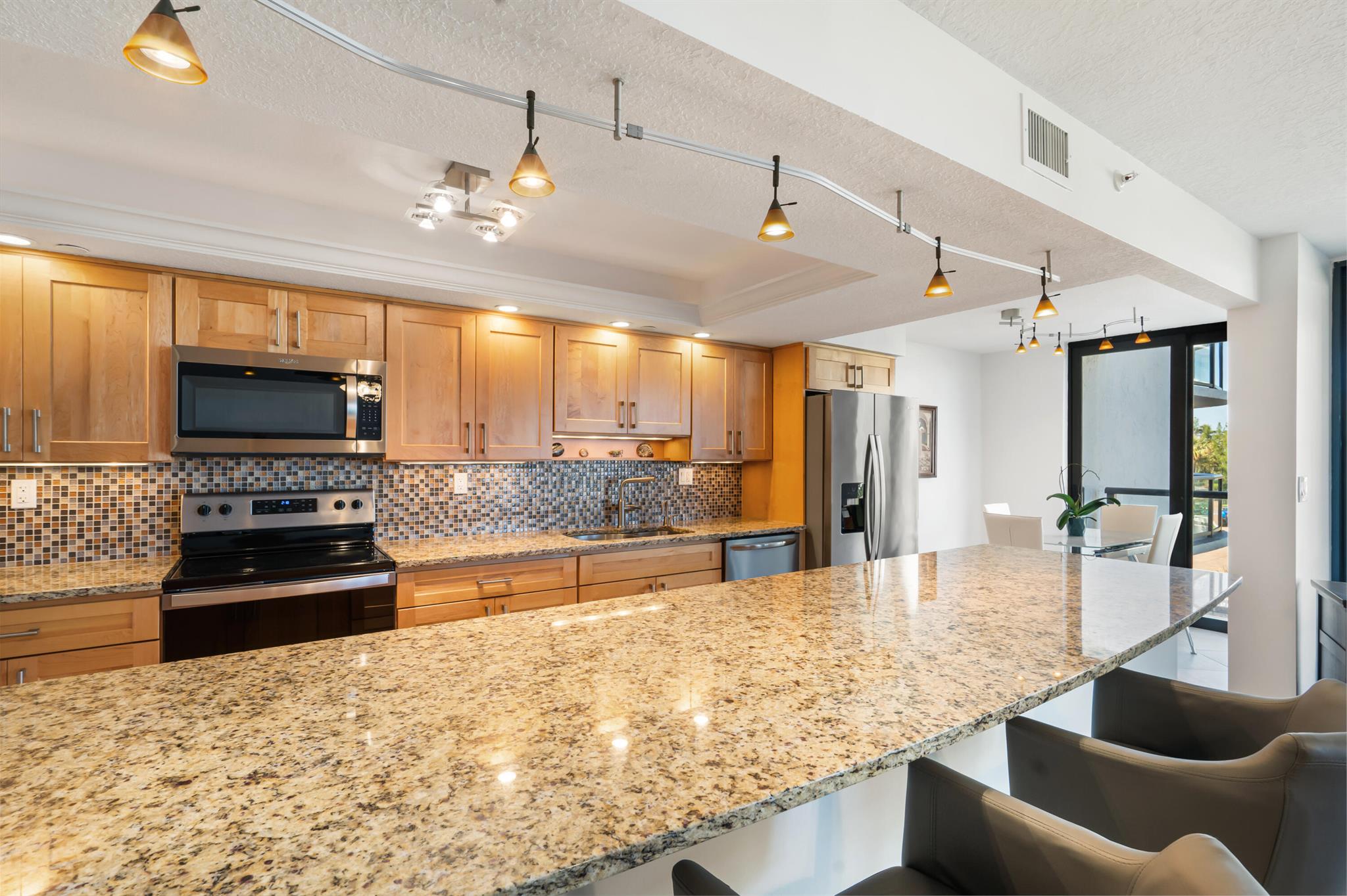 HALCYON OF PALM BEACH - Residential