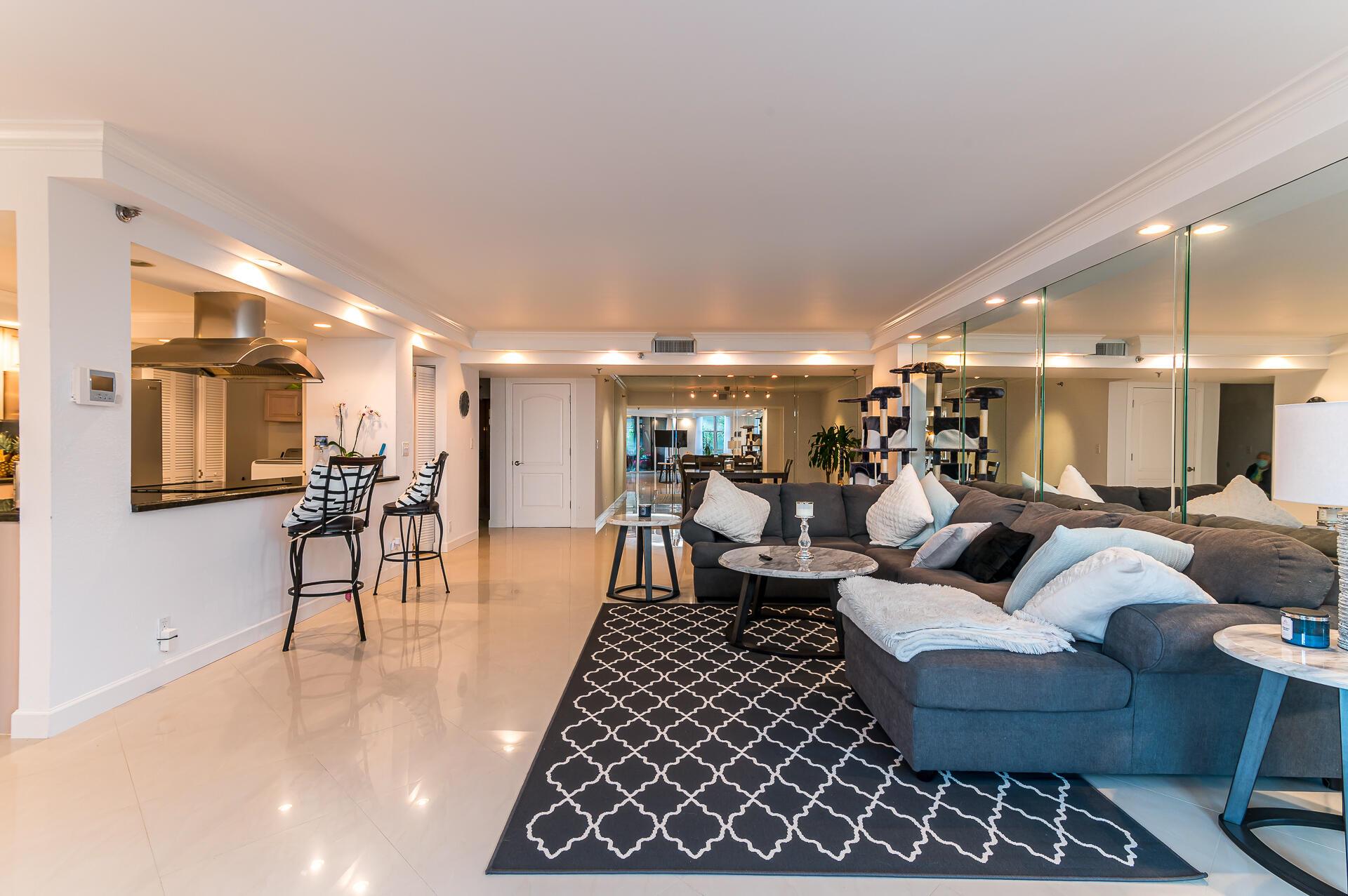 HILLSBORO OCEAN CLUB COND - Residential