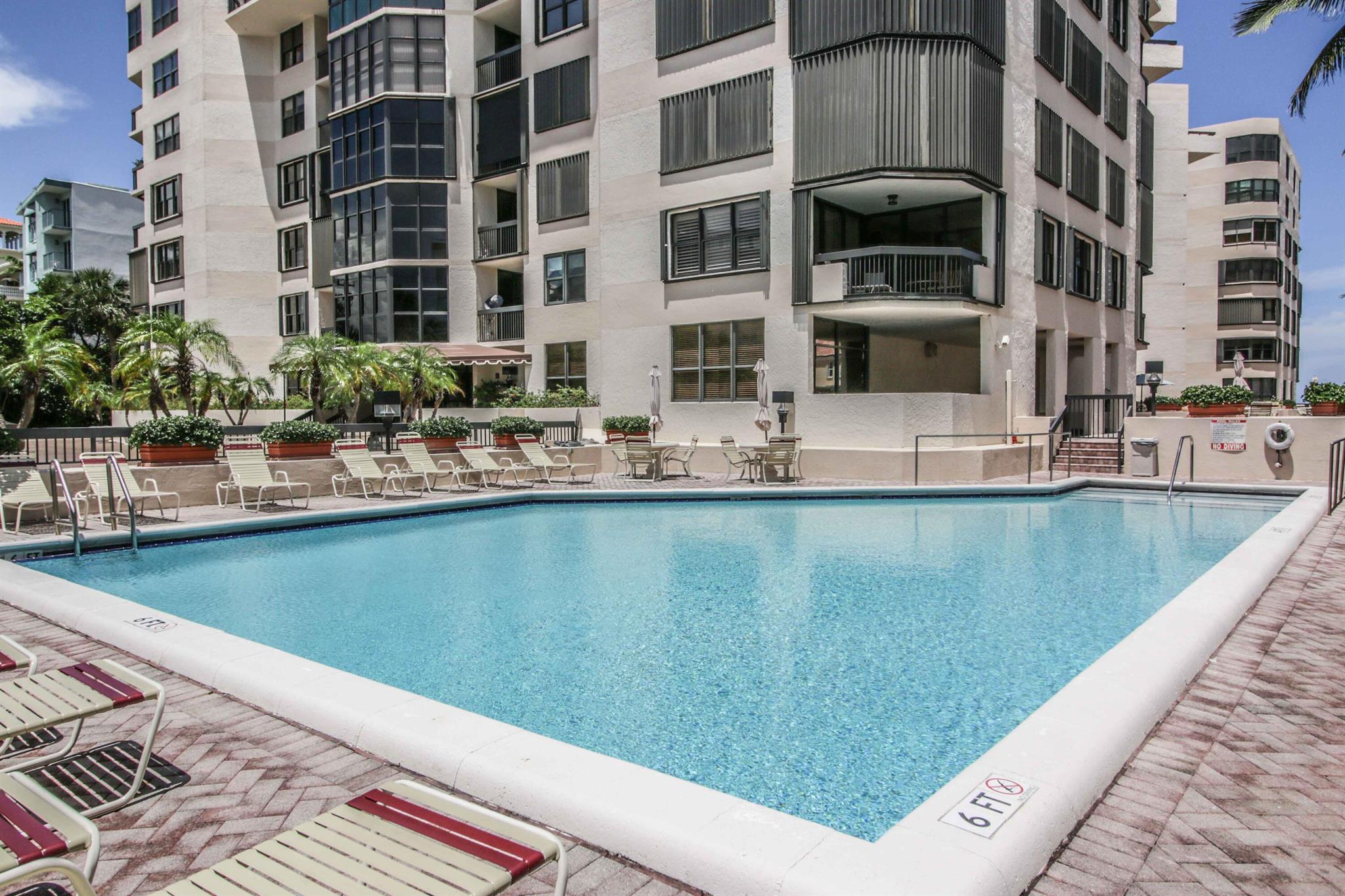 HILLSBORO OCEAN CLUB COND - Residential