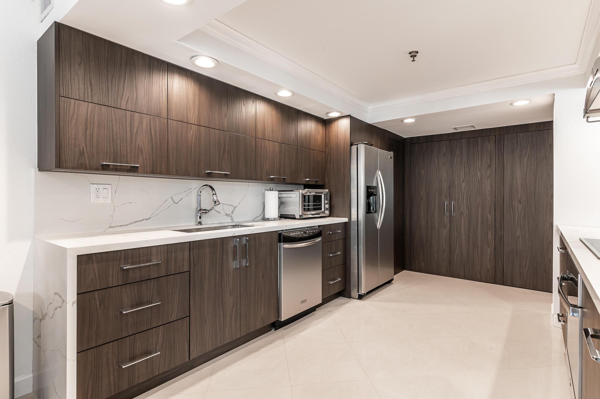 HILLSBORO OCEAN CLUB COND - Residential